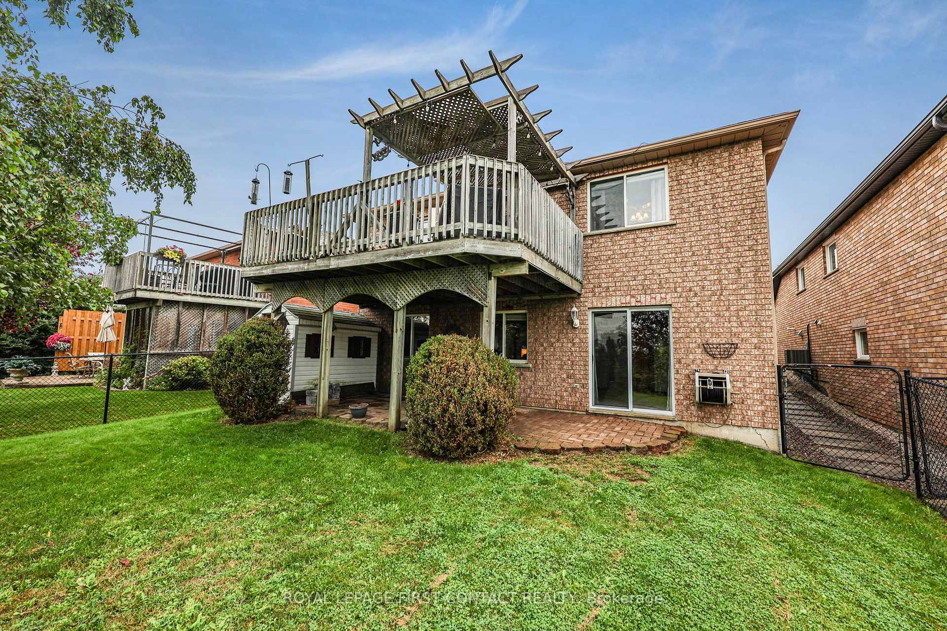 Photo 32 of 22 Logan Court, Barrie, Holly — HOMEH