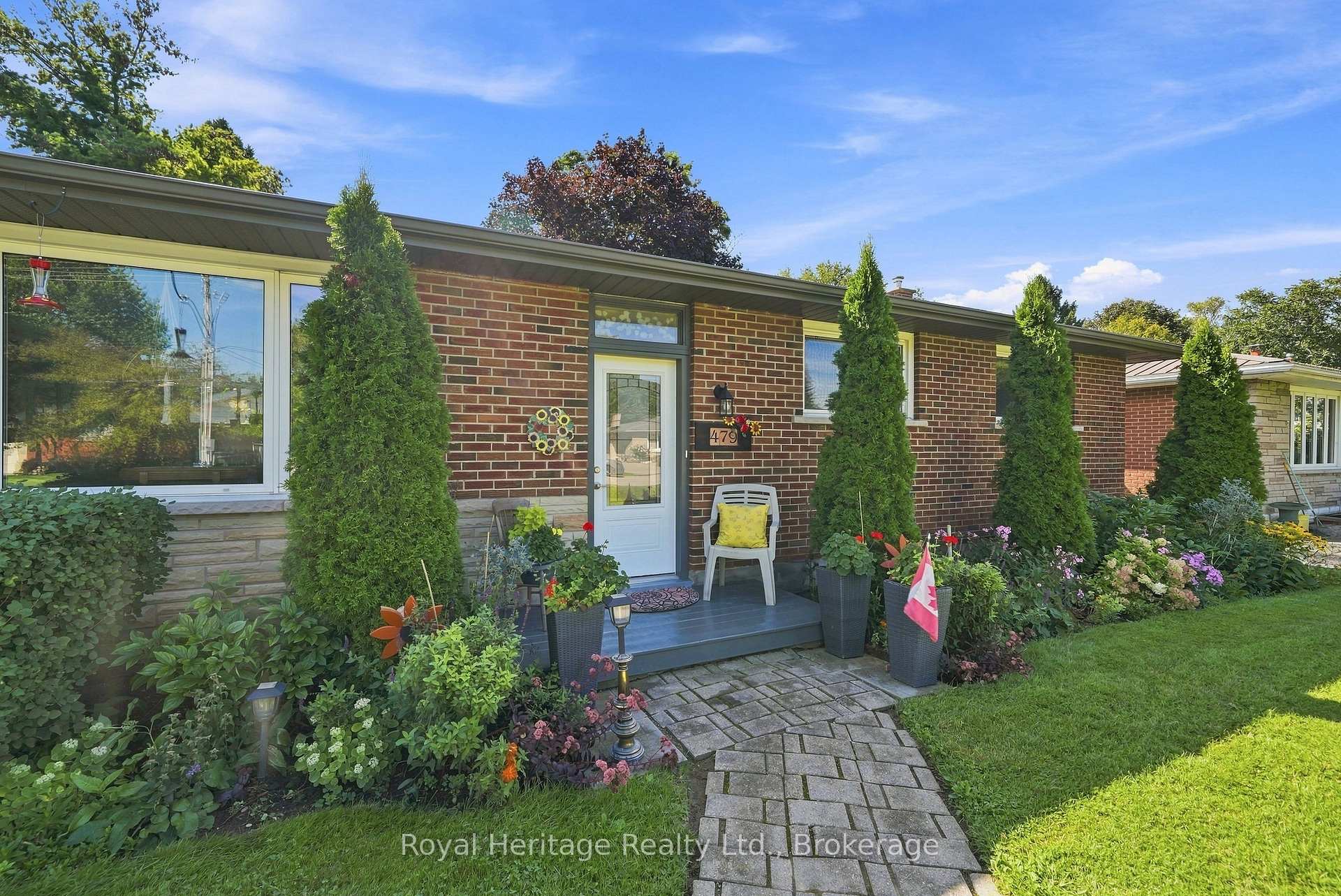 Photo 3 of 479 Sunset Boulevard, Clarington, Newcastle — HOMEH