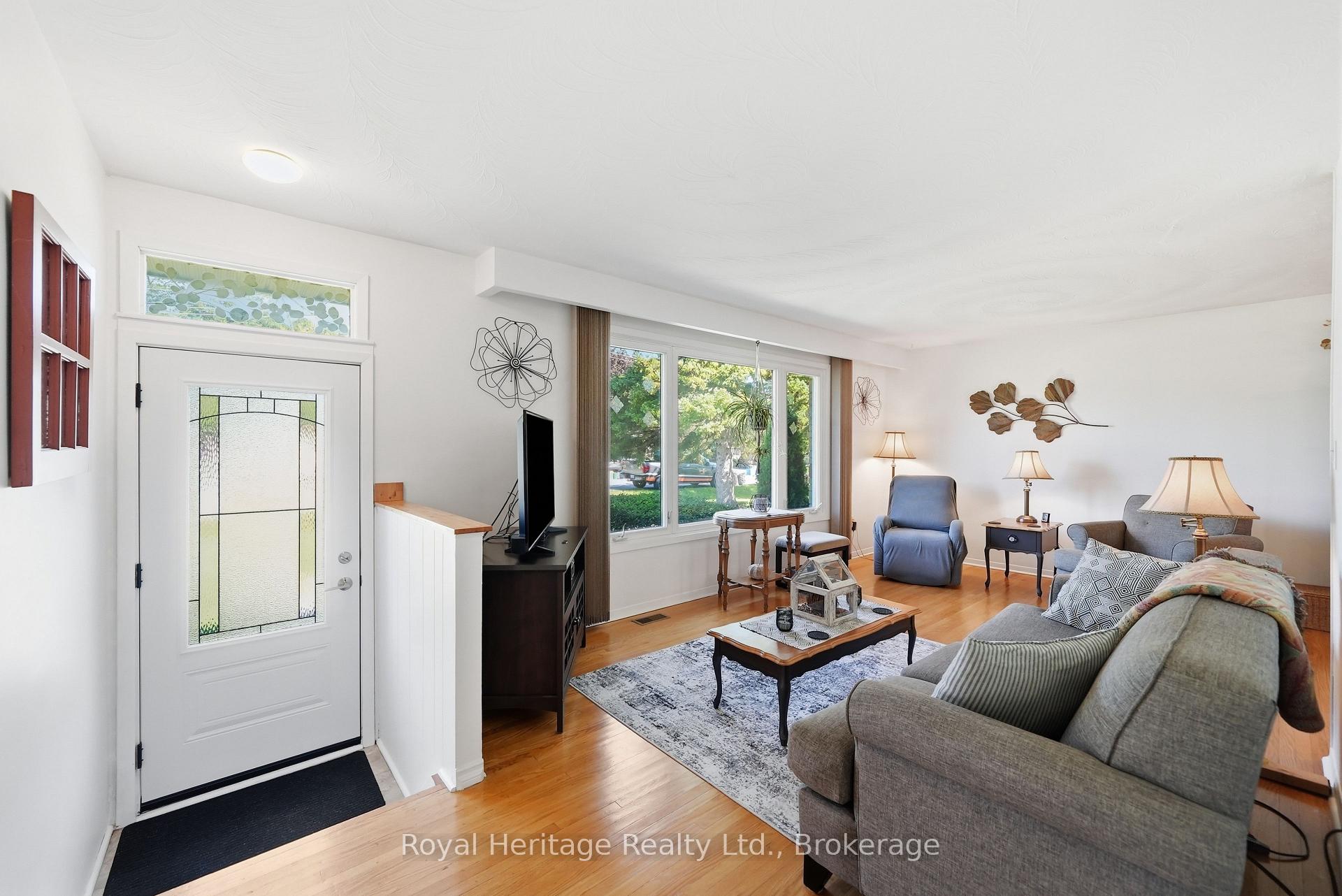 Photo 7 of 479 Sunset Boulevard, Clarington, Newcastle — HOMEH