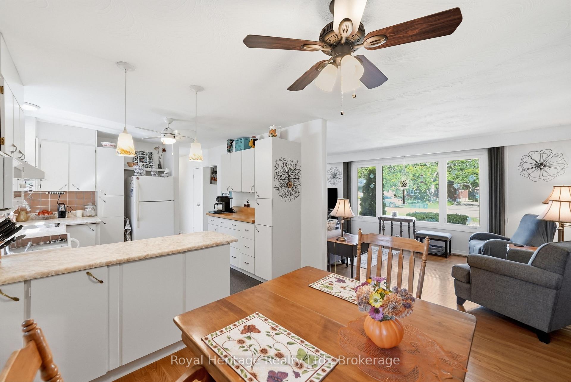 Photo 13 of 479 Sunset Boulevard, Clarington, Newcastle — HOMEH
