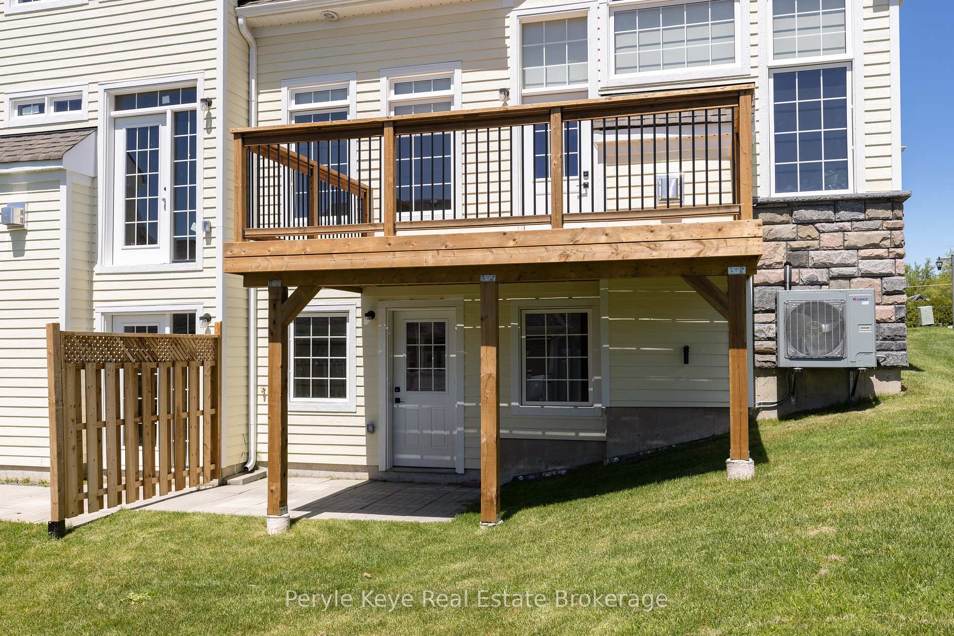 Photo 52 of 2 Leeds Court, Bracebridge, Monck (Bracebridge) — HOMEH