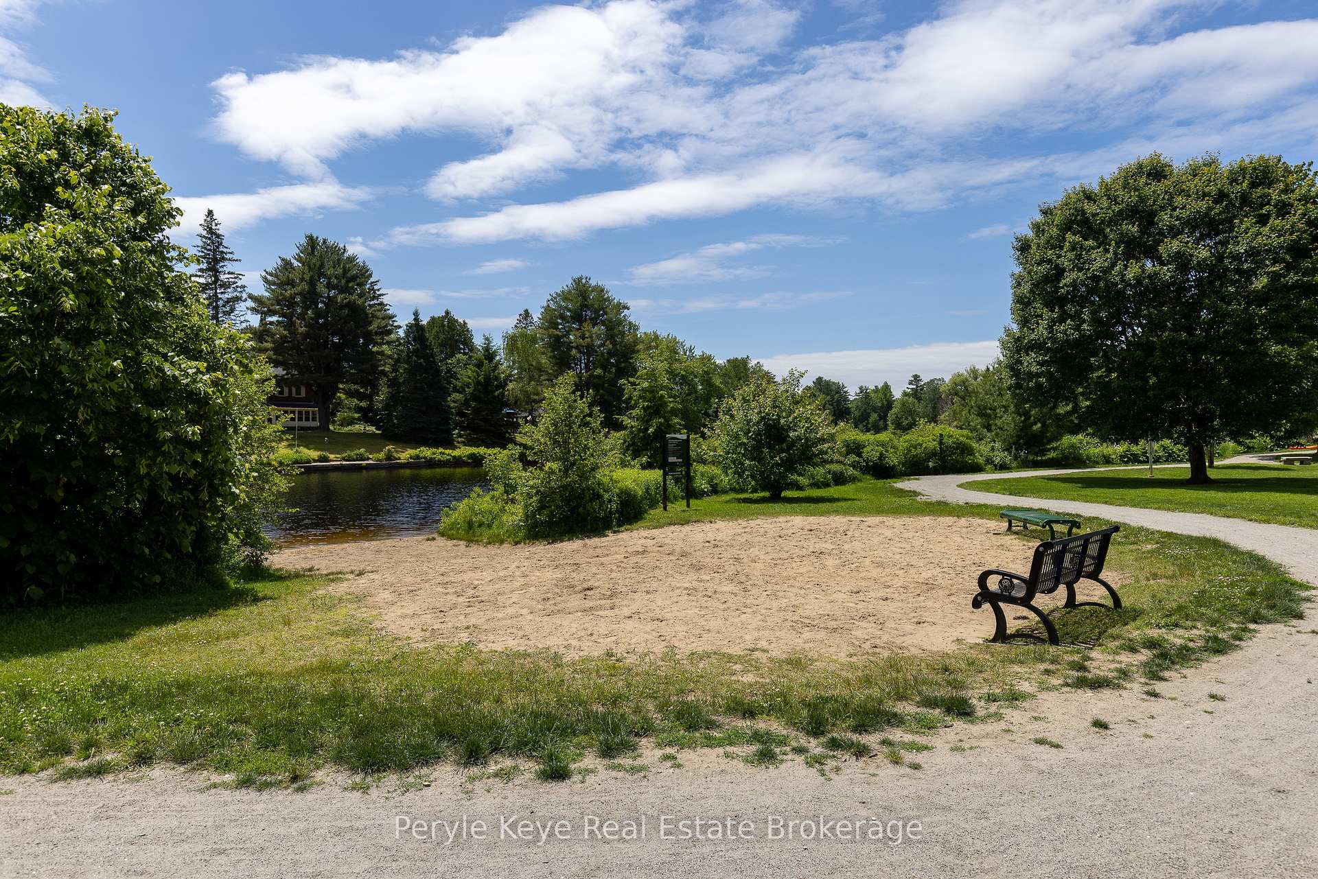 Photo 55 of 2 Leeds Court, Bracebridge, Monck (Bracebridge) — HOMEH