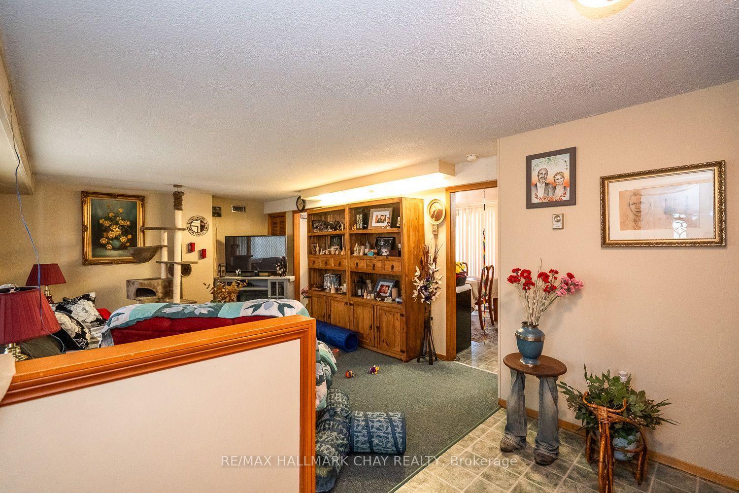 Photo 17 of 6134 County Rd 13 W, Adjala-Tosorontio, Everett — HOMEH