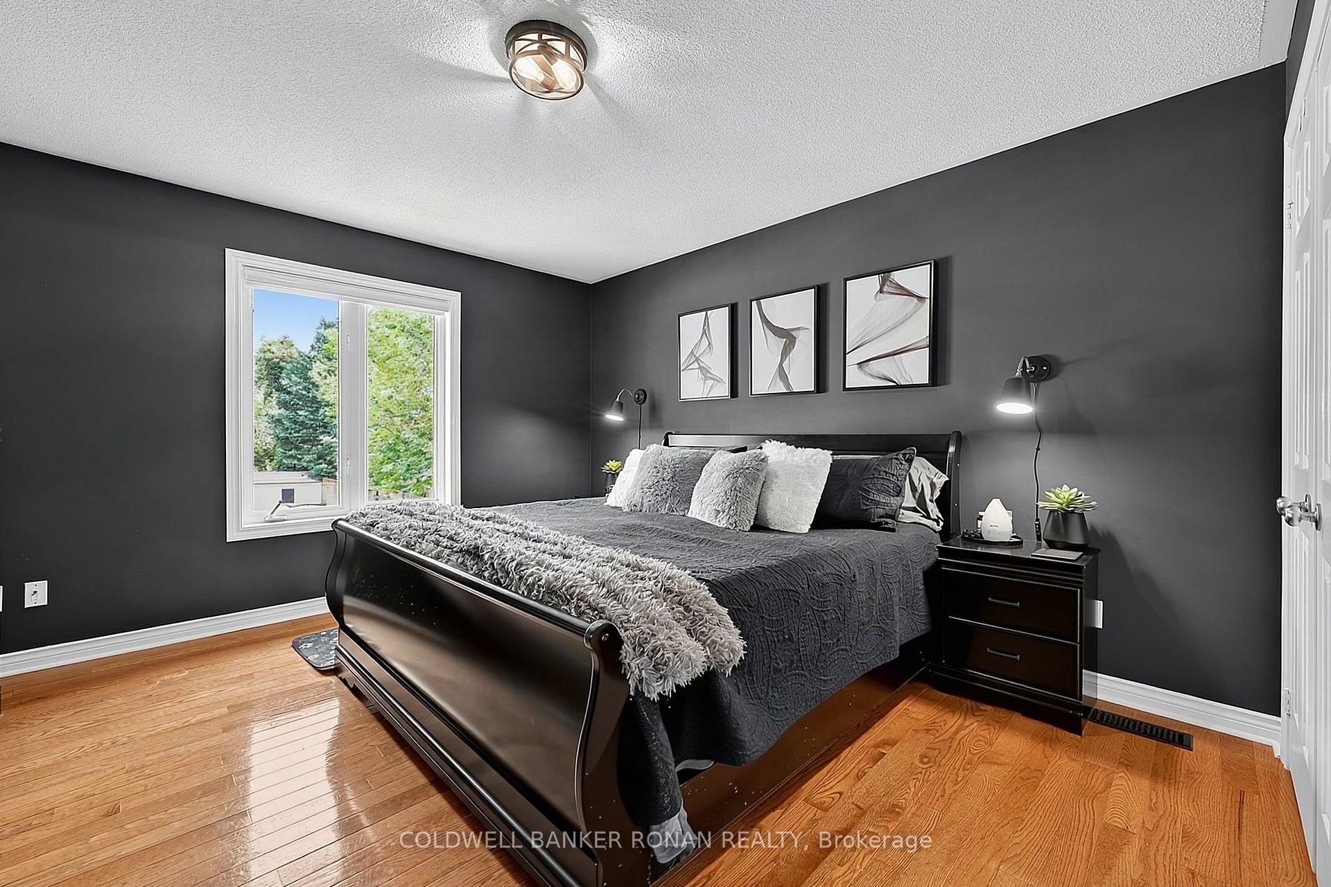 Photo 13 of 65 Burbank Circle, Adjala-Tosorontio, Everett — HOMEH