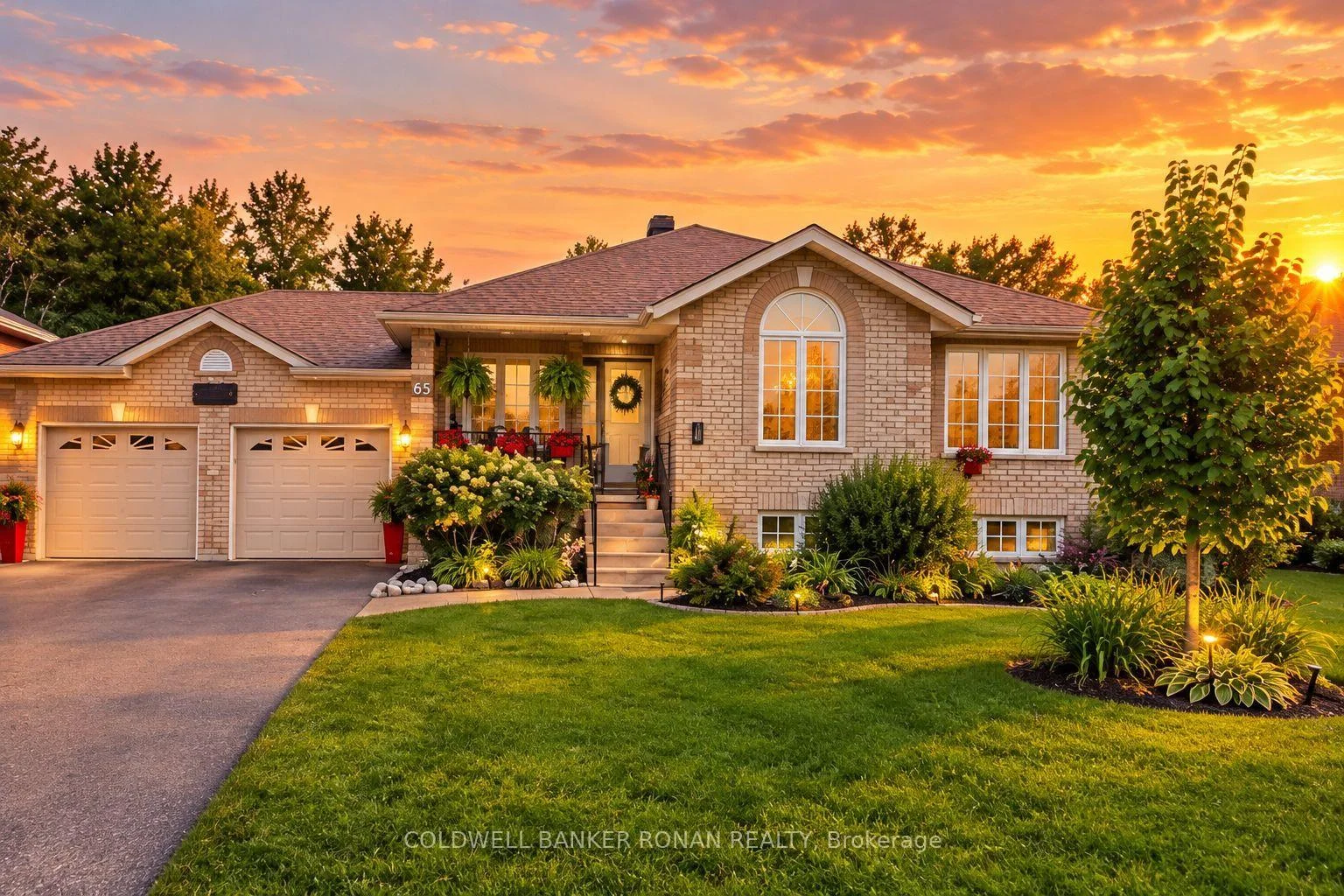 Photo 1 of 65 Burbank Circle, Adjala-Tosorontio, Everett — HOMEH