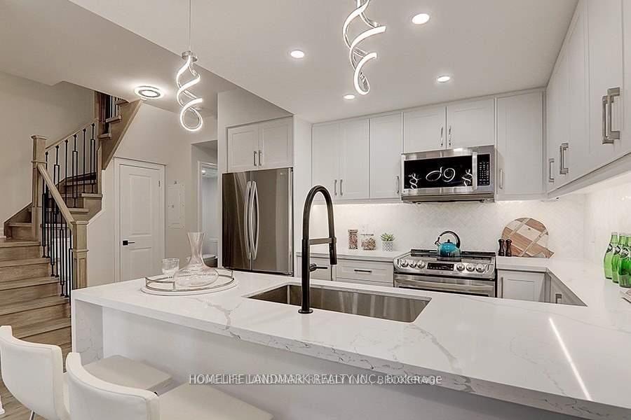 Photo 5 of Unit 912, 8110 Birchmount Road, Markham, Unionville — HOMEH