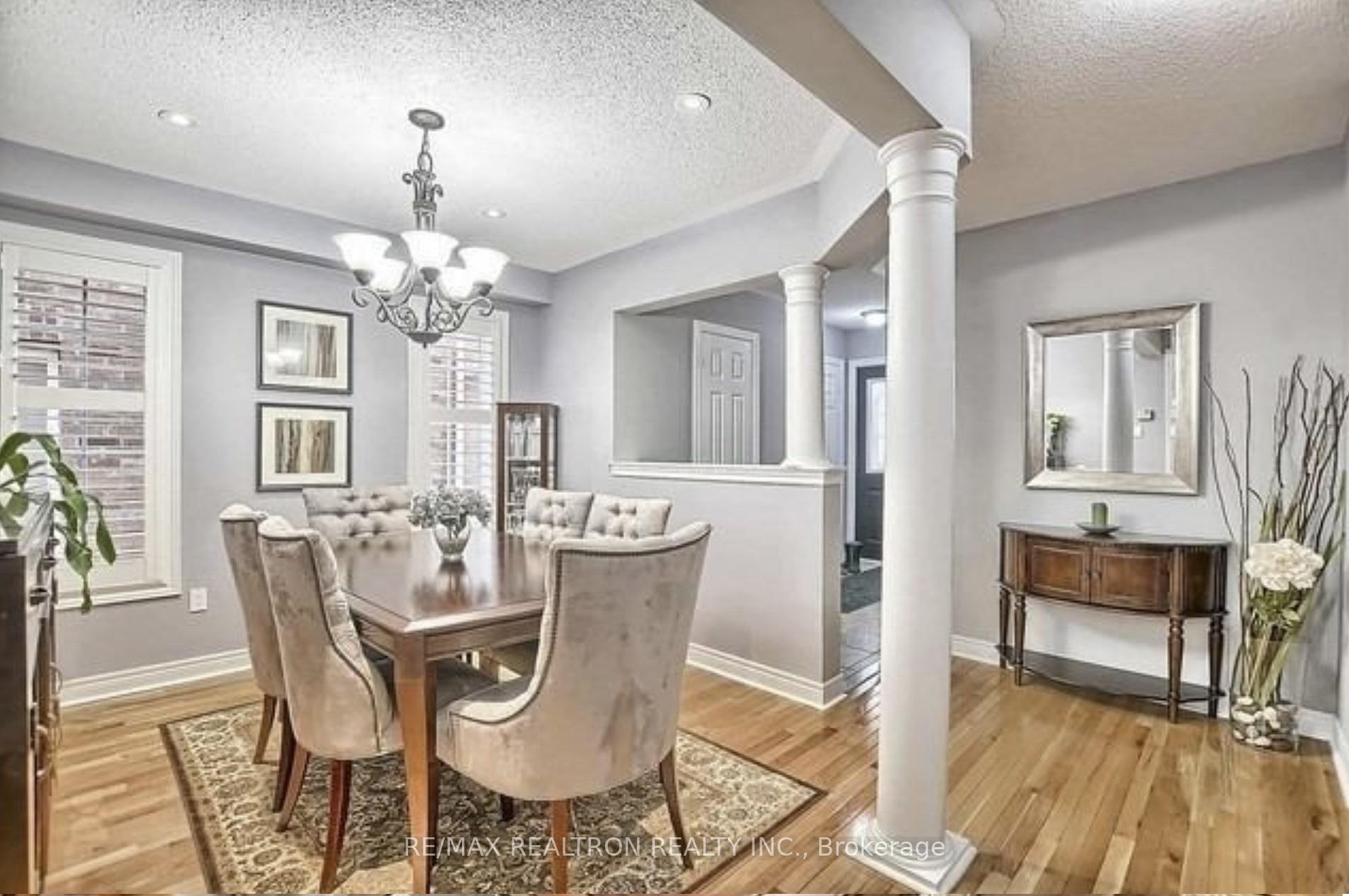 Photo 4 of 31 Baywell Crescent, Aurora, Bayview Wellington — HOMEH