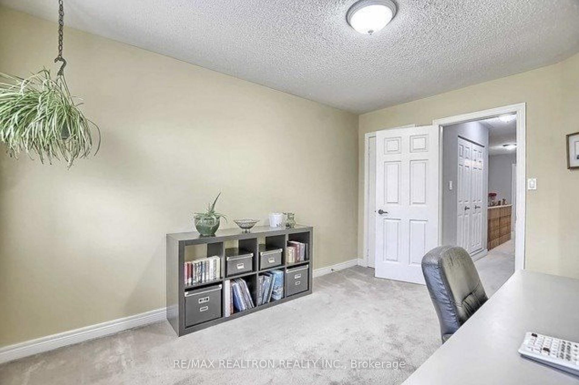 Photo 14 of 31 Baywell Crescent, Aurora, Bayview Wellington — HOMEH
