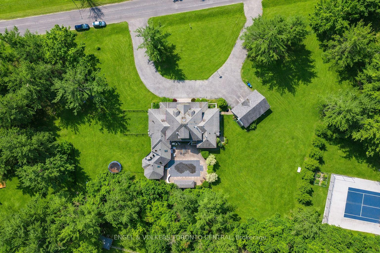 Photo 1 of 1946 Wilkinson Street, Innisfil, Rural Innisfil — HOMEH