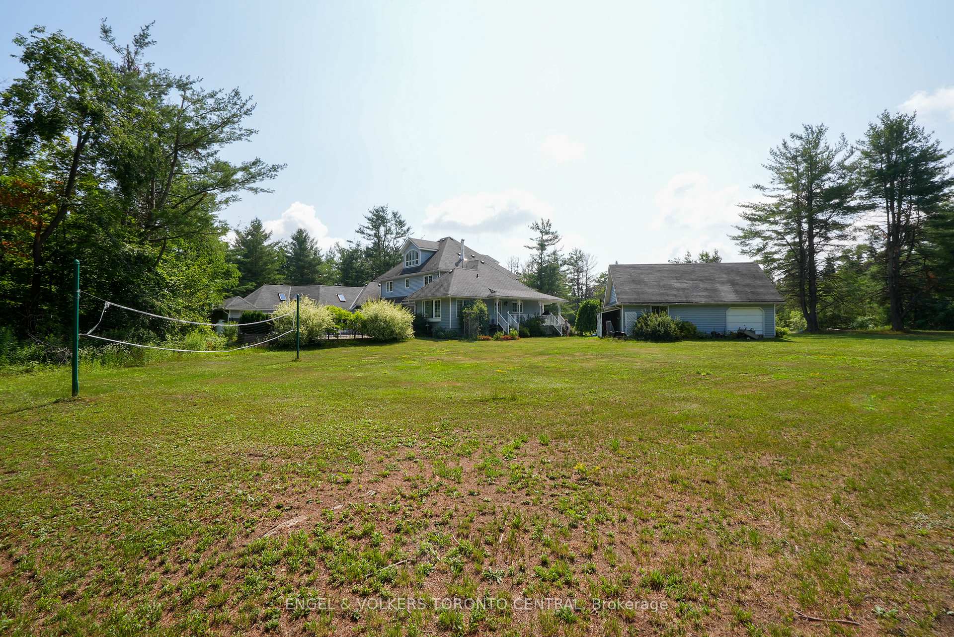 Photo 48 of 1946 Wilkinson Street, Innisfil, Rural Innisfil — HOMEH