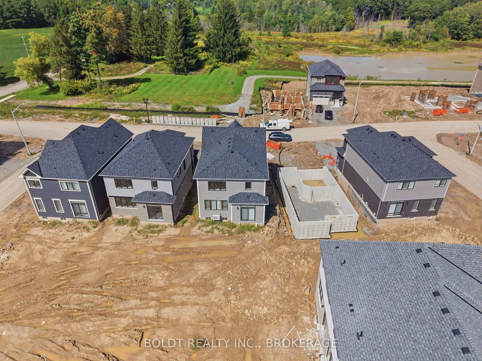 Photo 39 of 11 Derose Avenue, Thorold, Hurricane/Merrittville — HOMEH