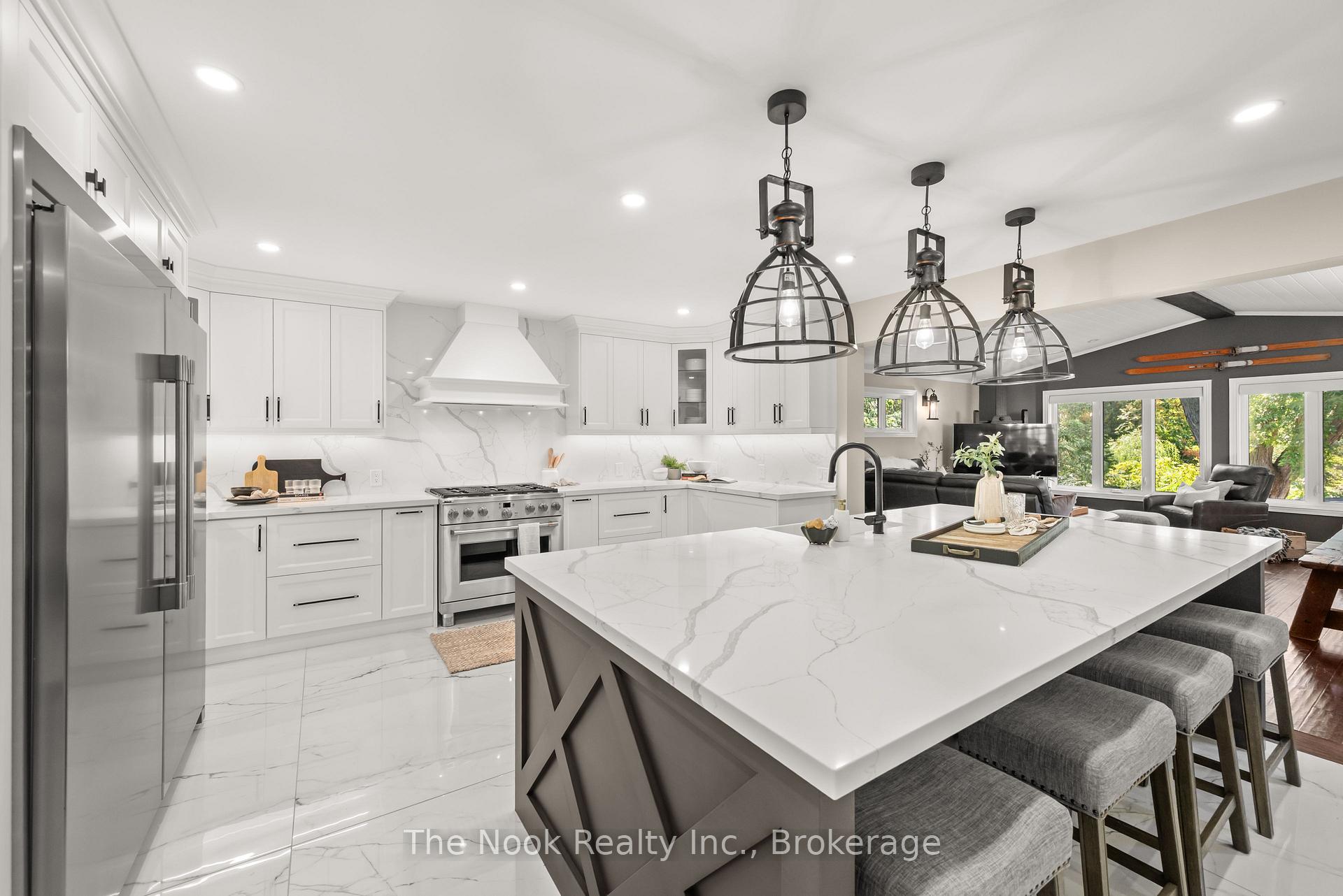 Photo 10 of 44 Bagot Street, Whitby, Brooklin — HOMEH