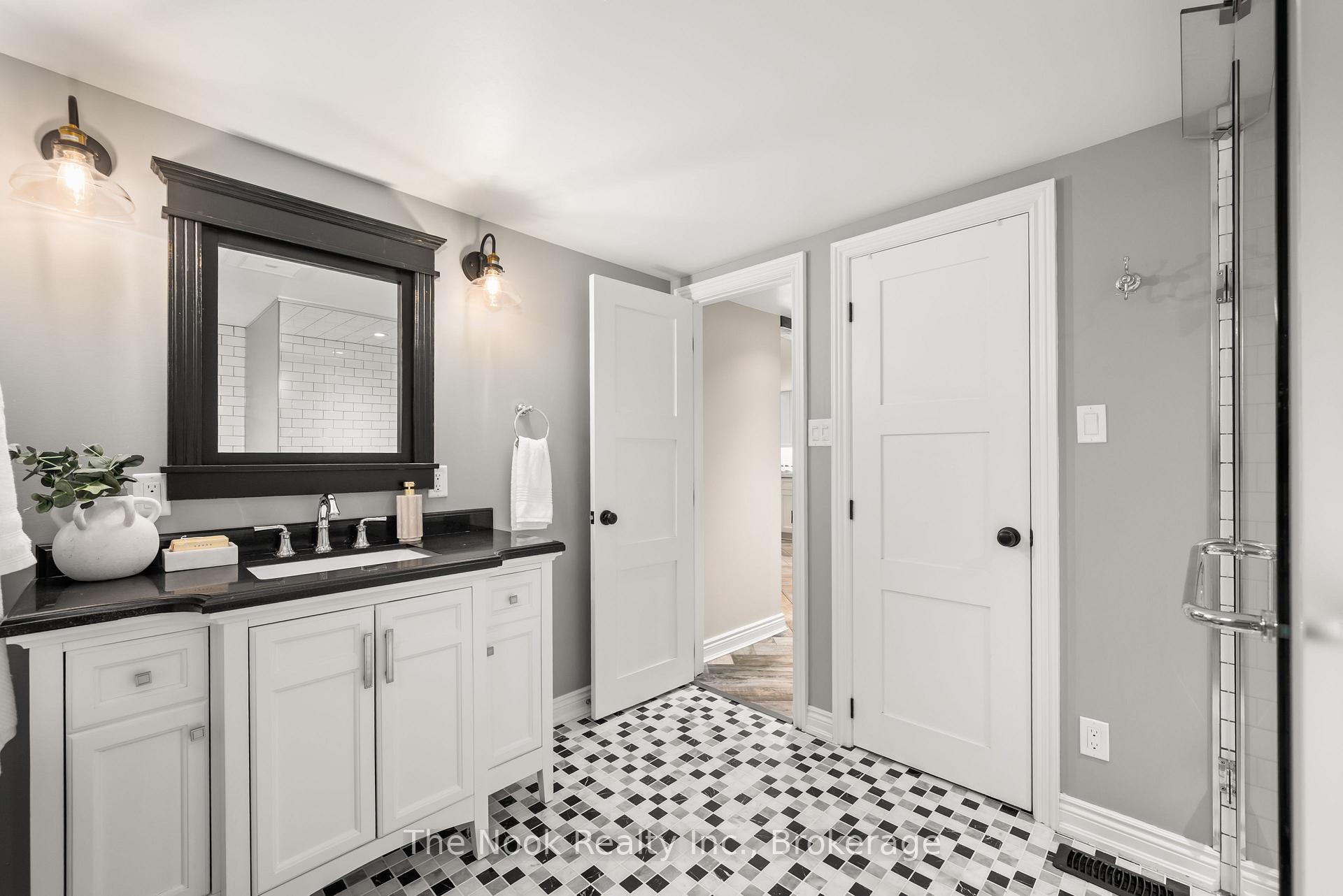 Photo 33 of 44 Bagot Street, Whitby, Brooklin — HOMEH