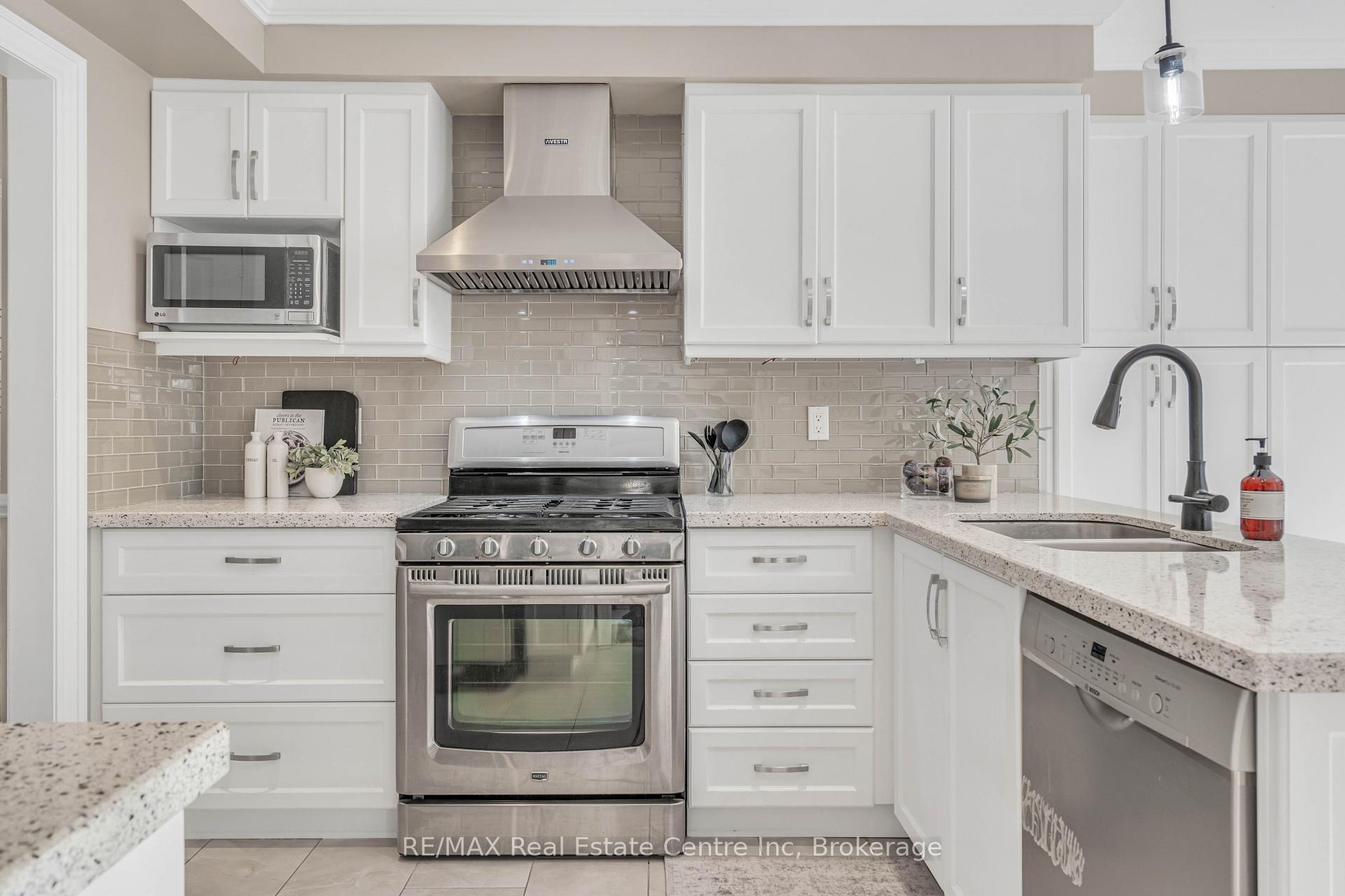 Photo 4 of 53 Meekings Drive, Ajax, Central West — HOMEH