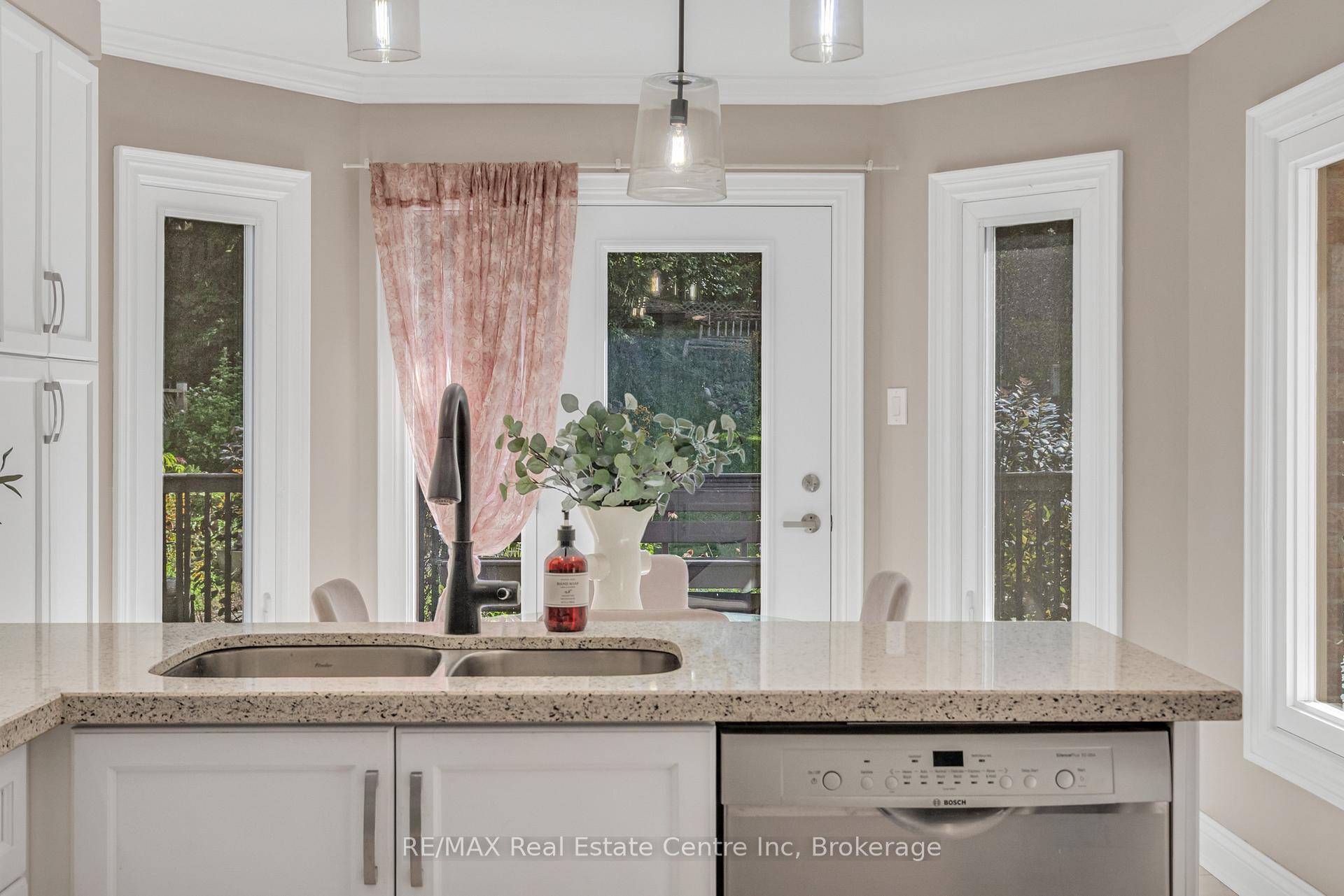 Photo 5 of 53 Meekings Drive, Ajax, Central West — HOMEH