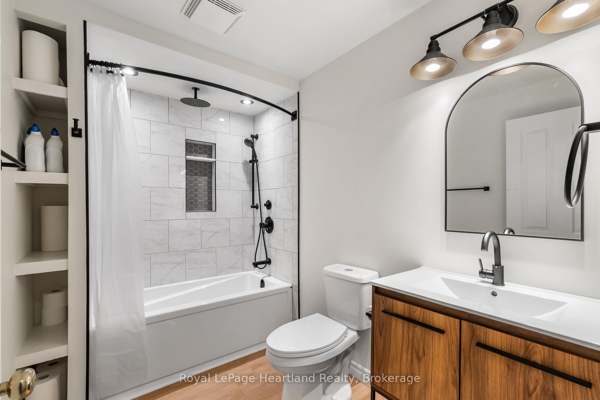 Photo 3 of Unit 2, 43 Raglan Street E, Goderich, Goderich (Town) — HOMEH