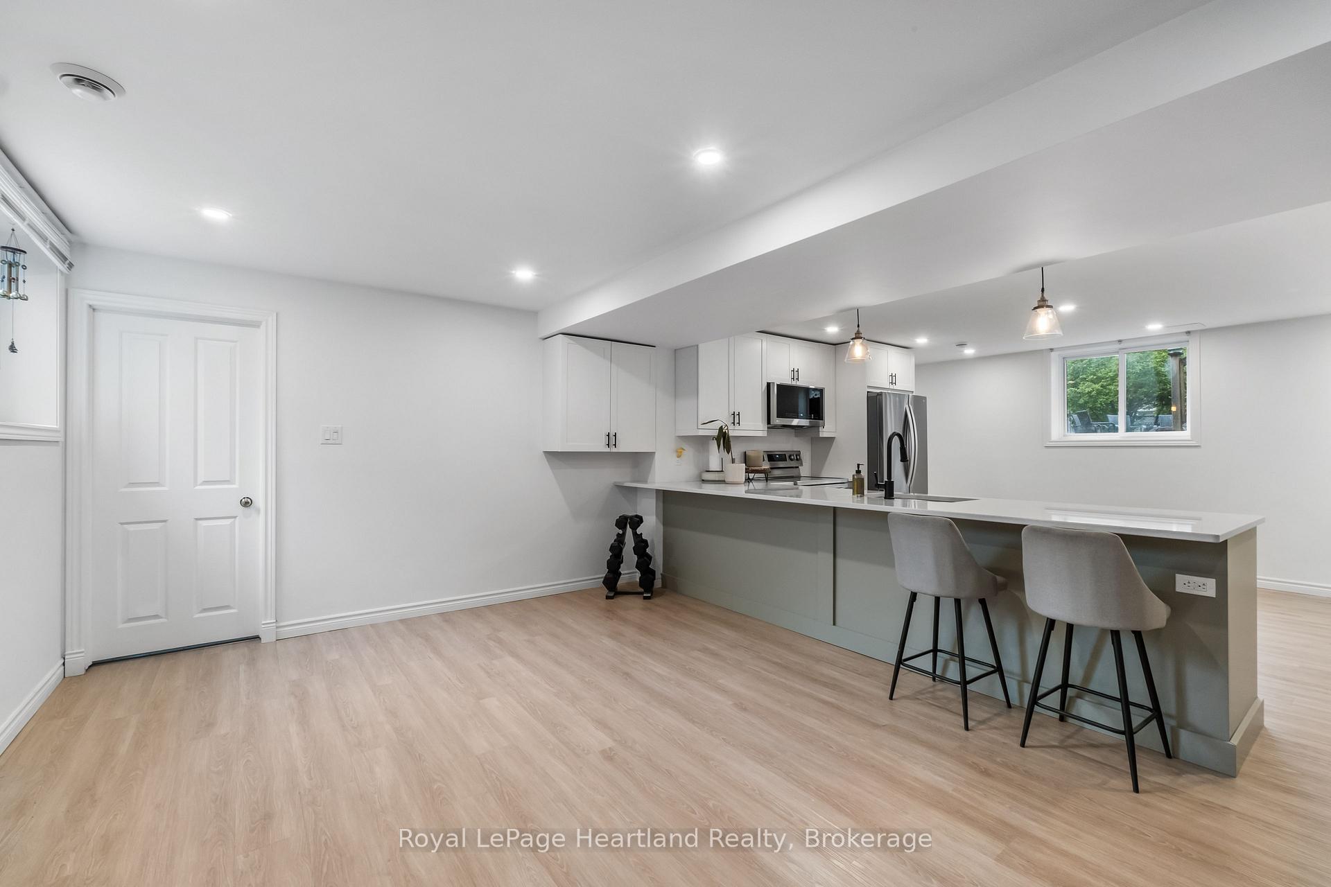Photo 6 of Unit 2, 43 Raglan Street E, Goderich, Goderich (Town) — HOMEH