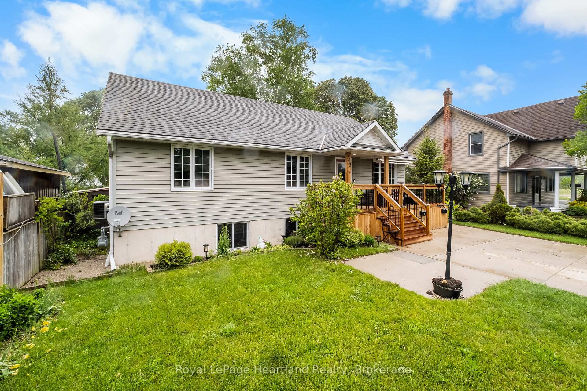 Photo 14 of Unit 2, 43 Raglan Street E, Goderich, Goderich (Town) — HOMEH