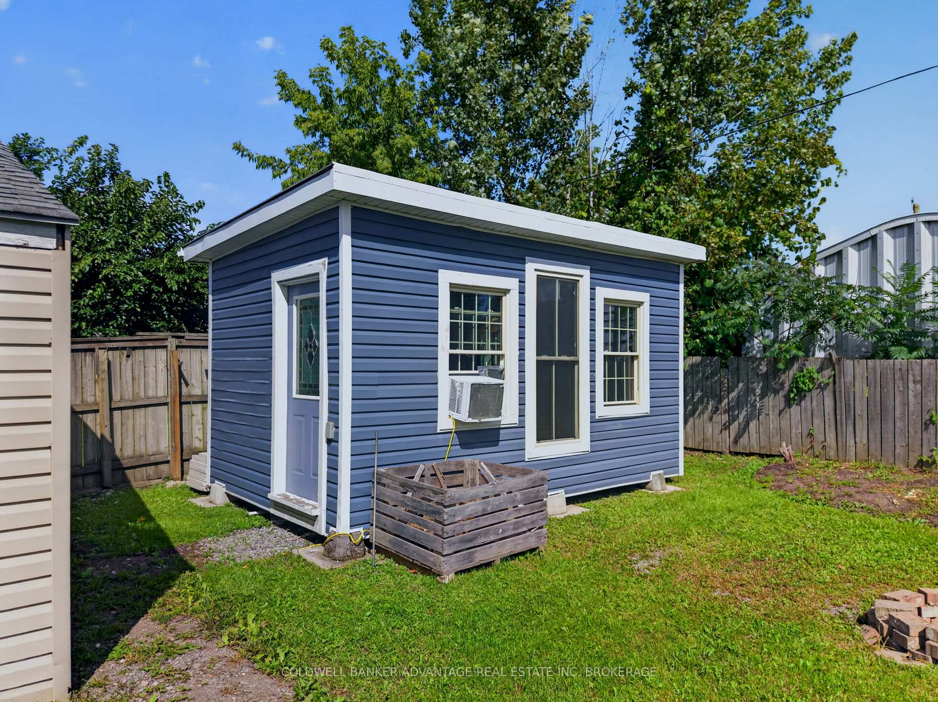 Photo 4 of 229 Dain Avenue, Welland, Lincoln/Crowland — HOMEH