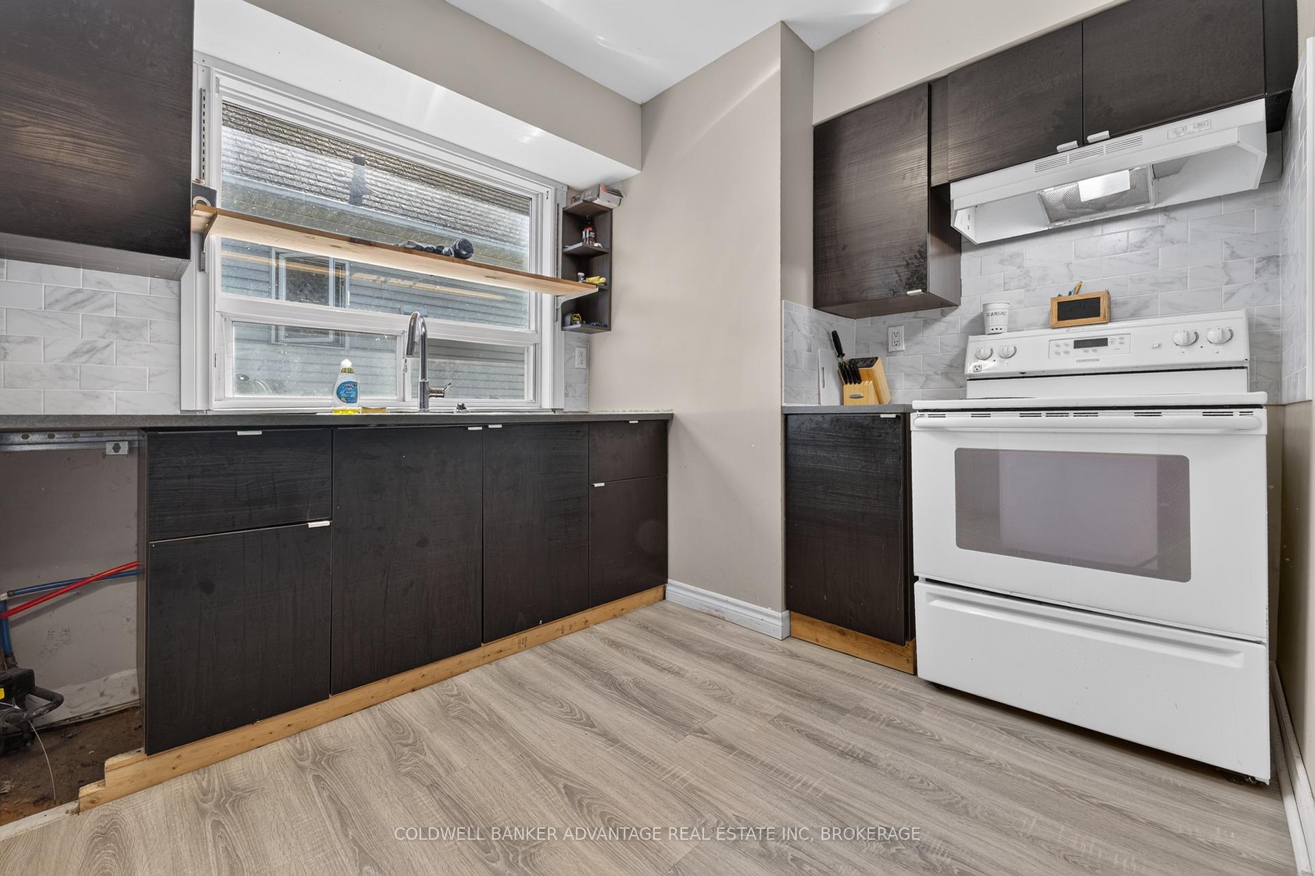 Photo 12 of 229 Dain Avenue, Welland, Lincoln/Crowland — HOMEH