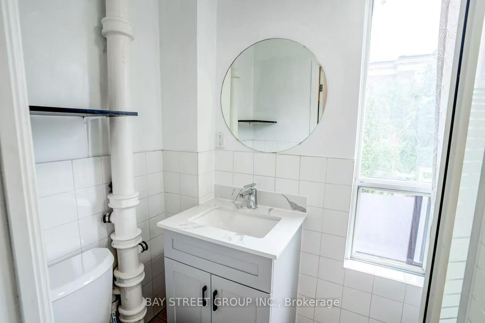 Photo 5 of Unit 2nd Floor, 66 Euclid Avenue, Toronto, Trinity-Bellwoods — HOMEH