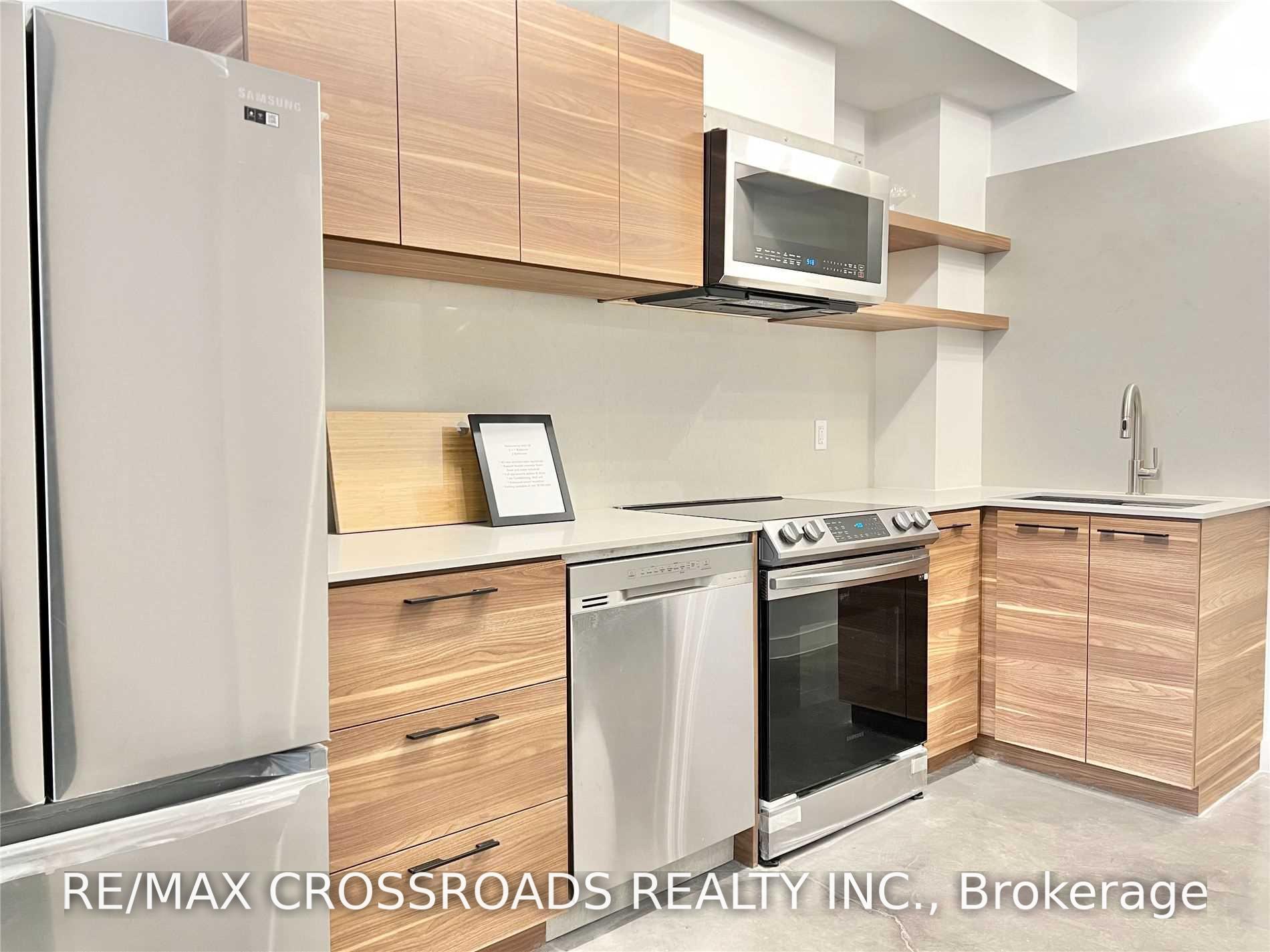 Photo of Unit 1B, 3333 Dundas Street W