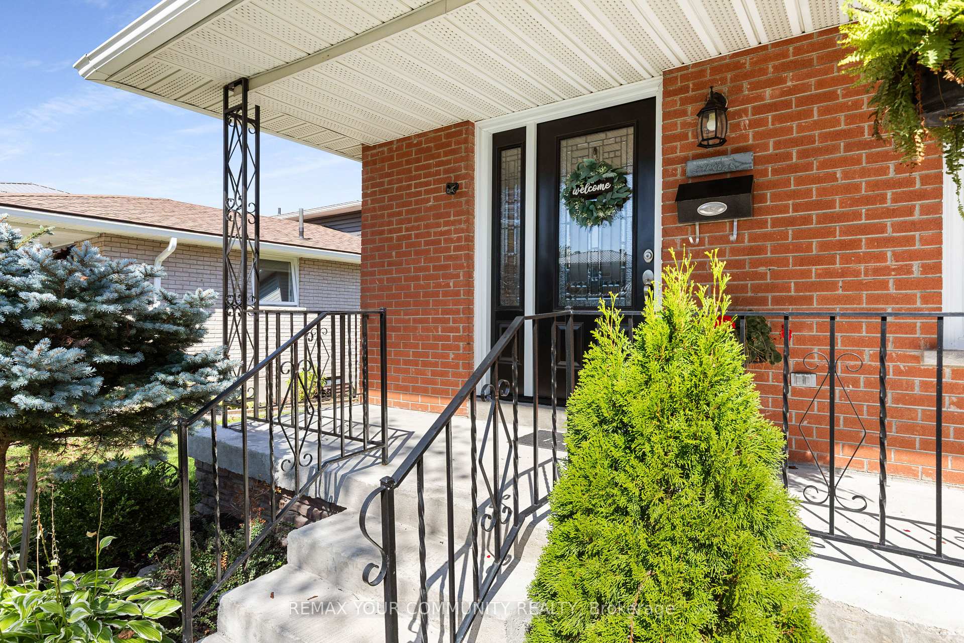 Photo 3 of 30 Redwing Street, Kawartha Lakes, Lindsay — HOMEH