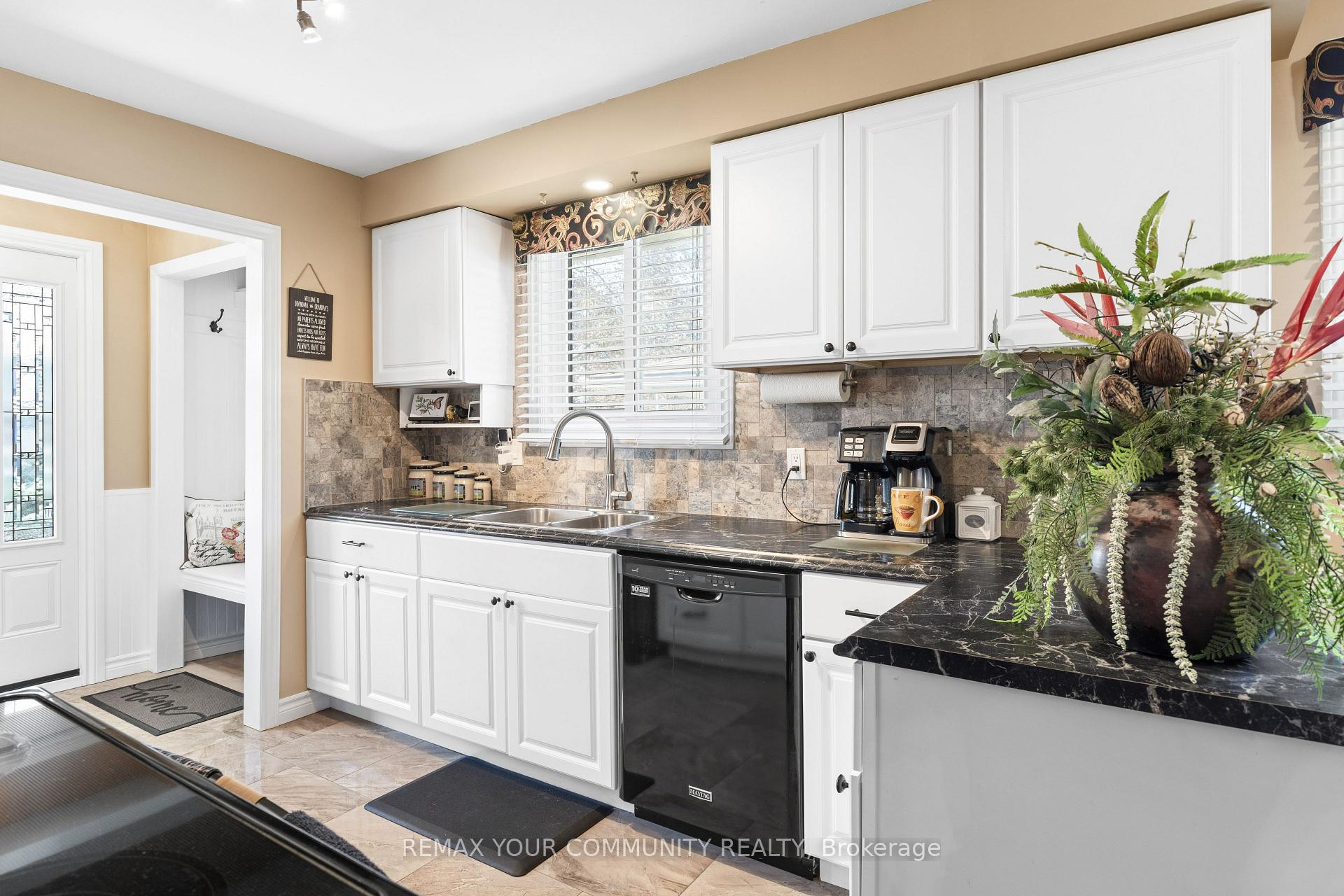 Photo 14 of 30 Redwing Street, Kawartha Lakes, Lindsay — HOMEH