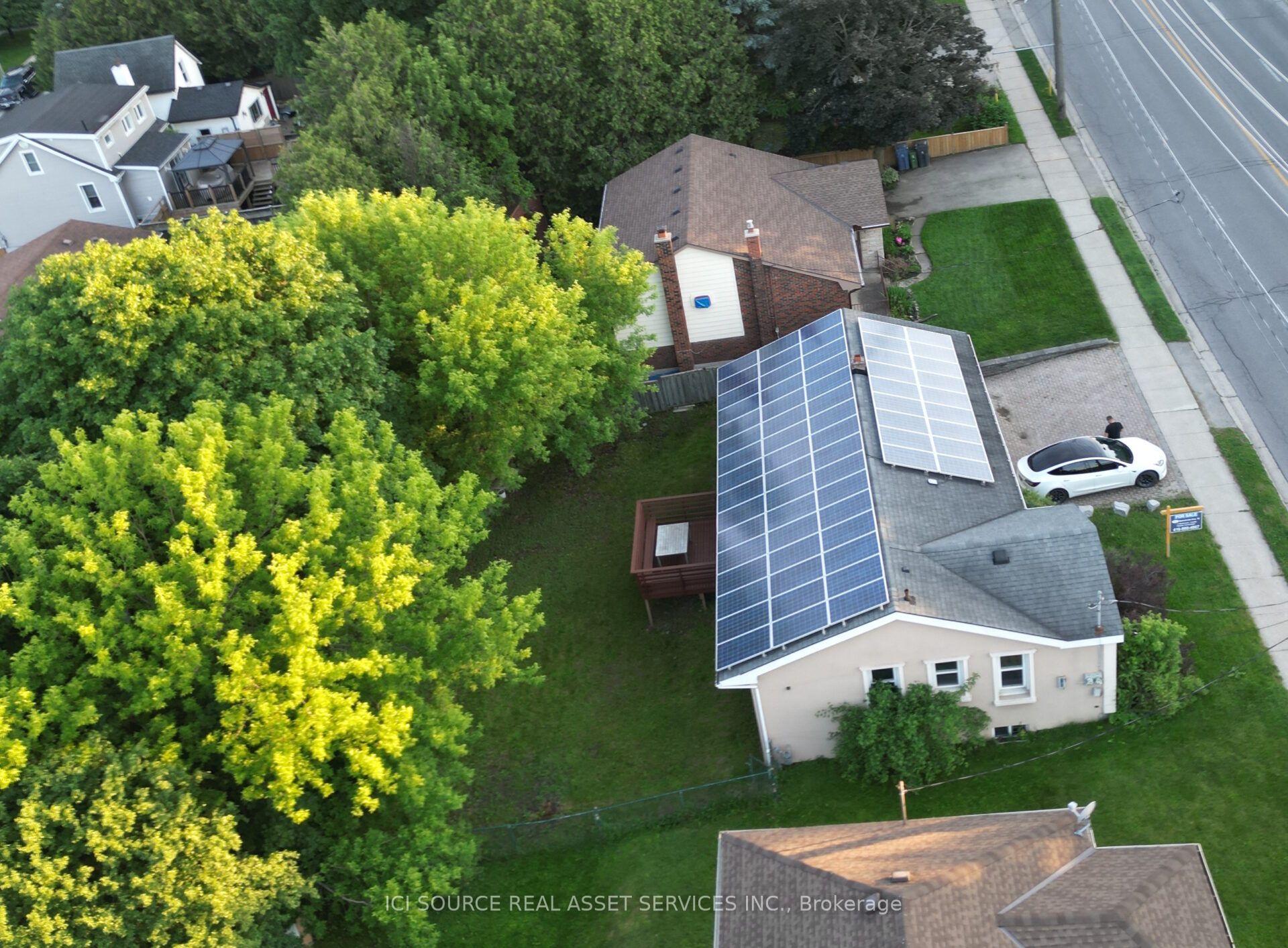 Photo 9 of 52 Speedvale Avenue W, Guelph, Exhibition Park — HOMEH