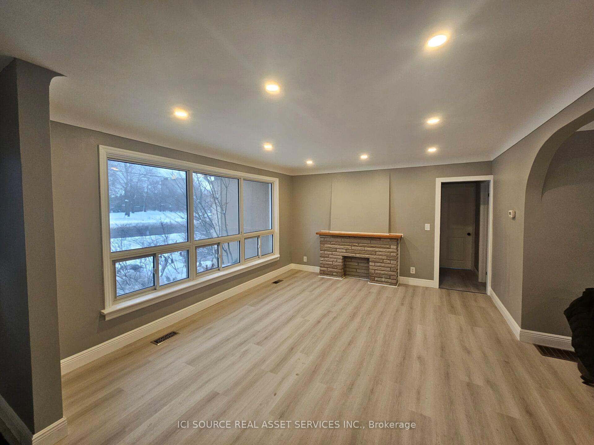 Photo 29 of 52 Speedvale Avenue W, Guelph, Exhibition Park — HOMEH