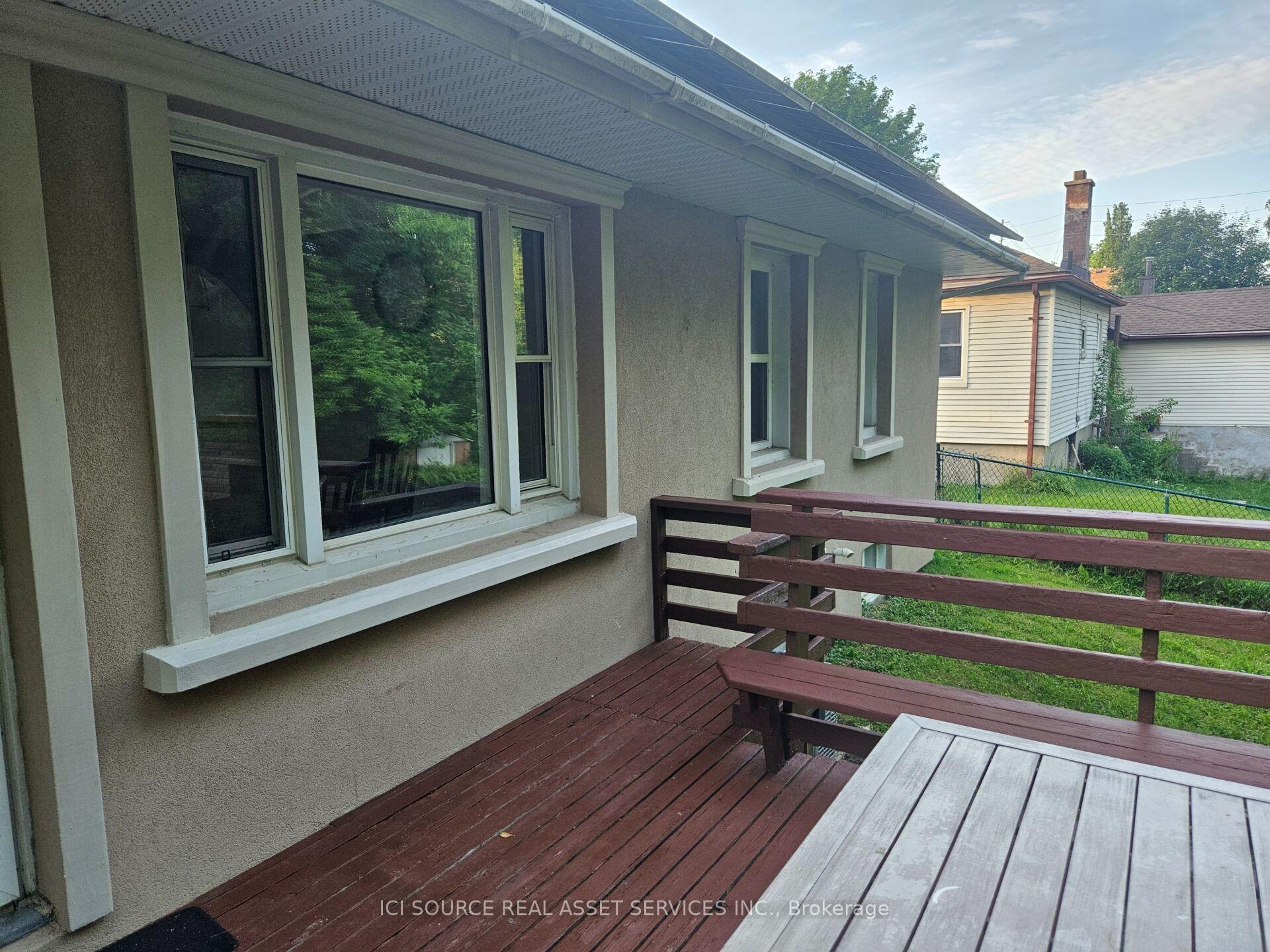 Photo 43 of 52 Speedvale Avenue W, Guelph, Exhibition Park — HOMEH