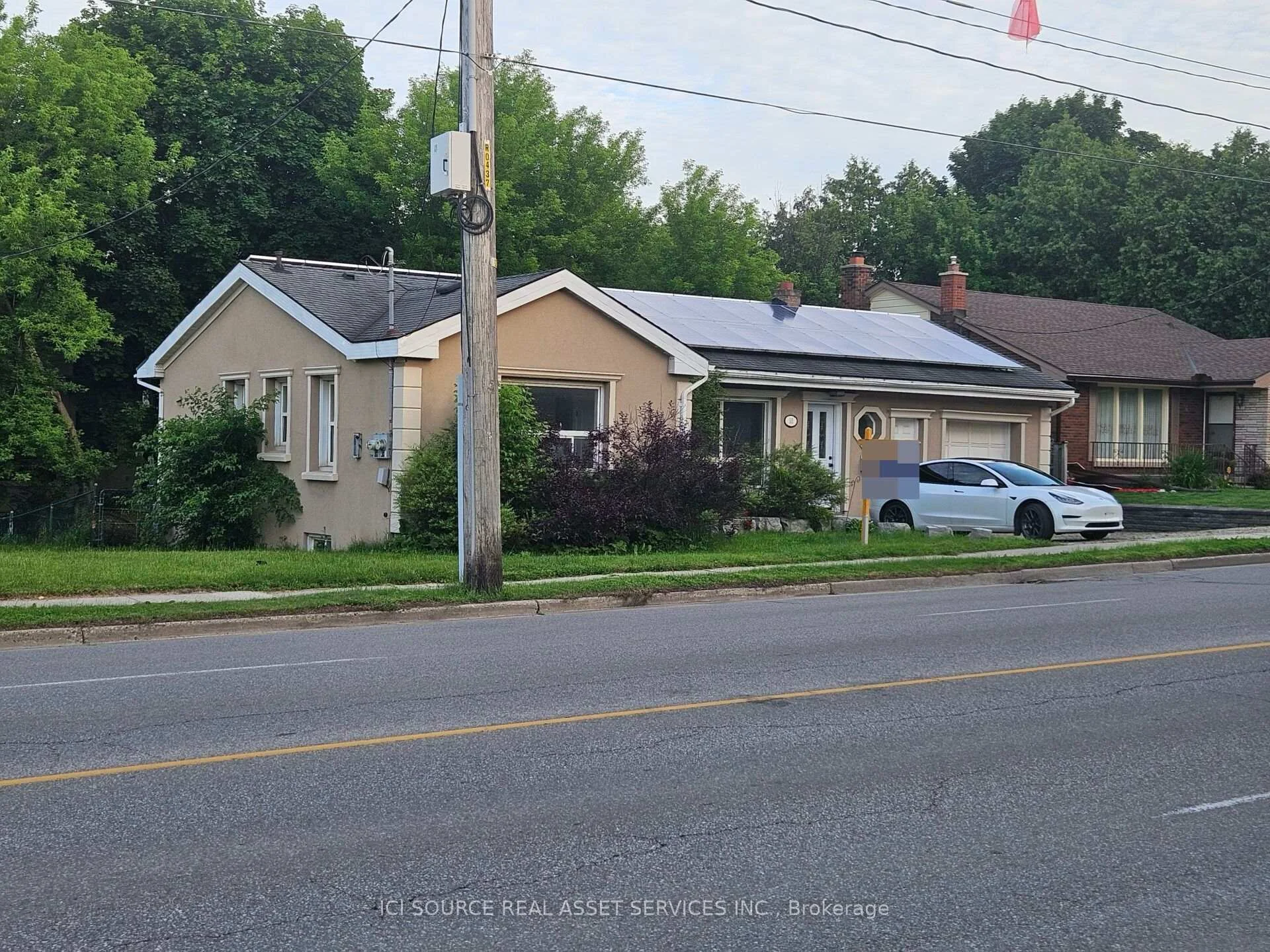 Photo 8 of 52 Speedvale Avenue W, Guelph, Exhibition Park — HOMEH