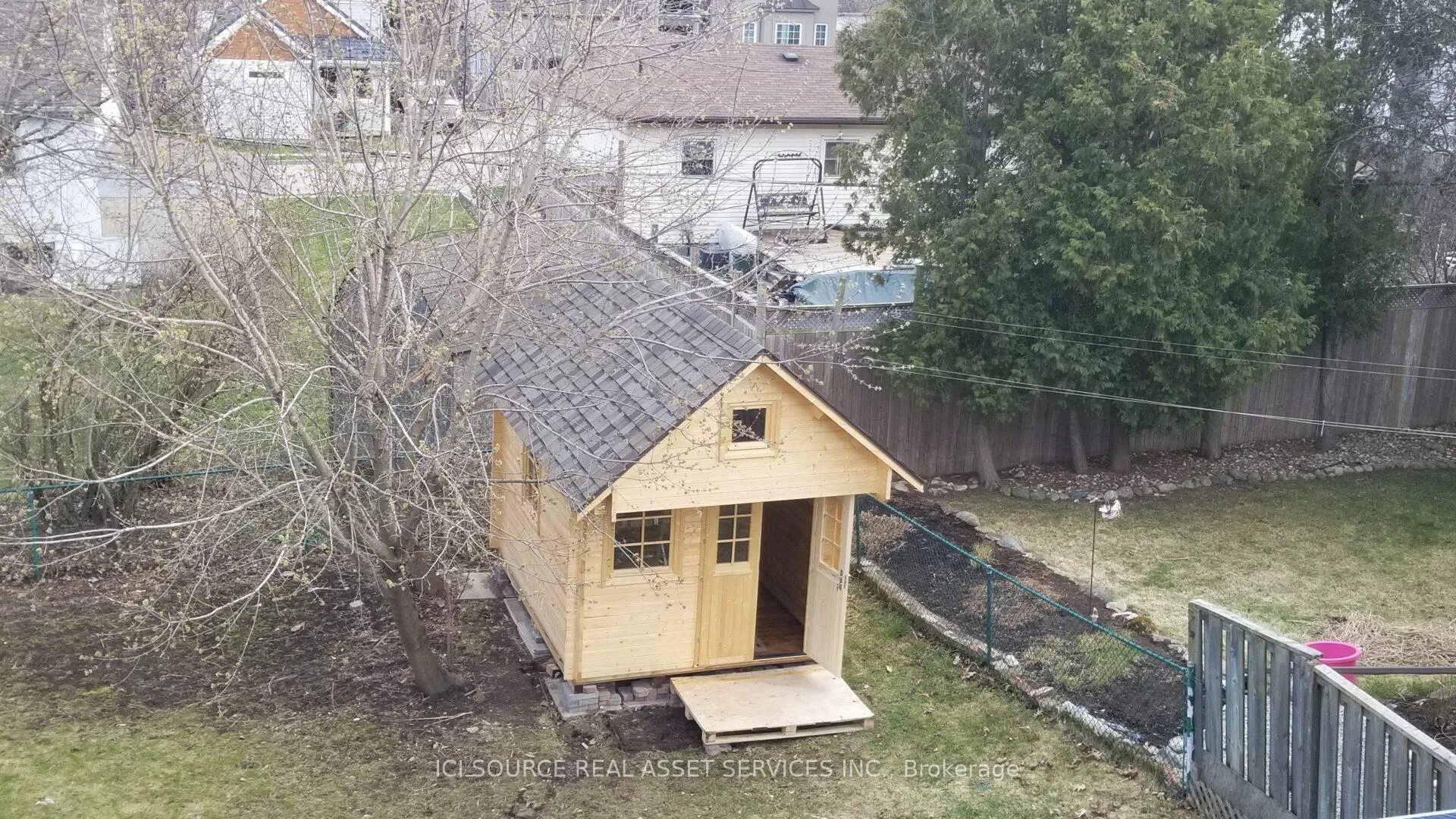 Photo 14 of 52 Speedvale Avenue W, Guelph, Exhibition Park — HOMEH