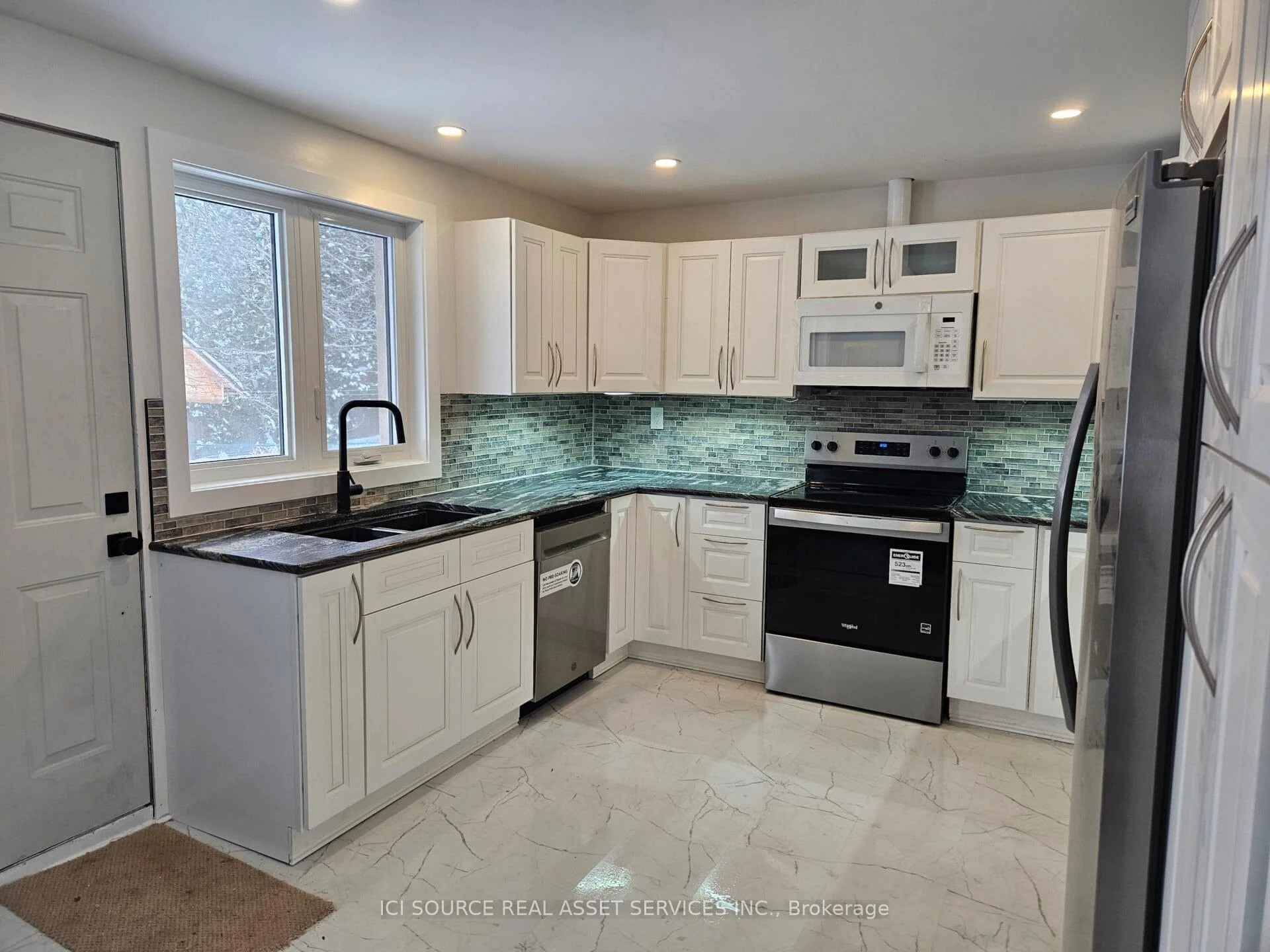 Photo 24 of 52 Speedvale Avenue W, Guelph, Exhibition Park — HOMEH