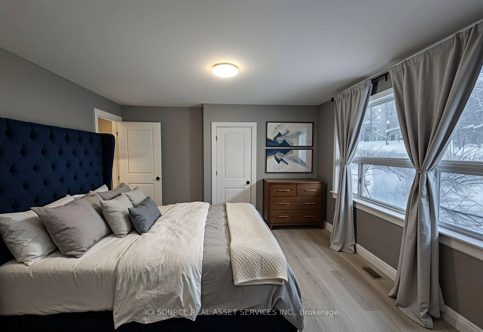 Photo 57 of 52 Speedvale Avenue W, Guelph, Exhibition Park — HOMEH