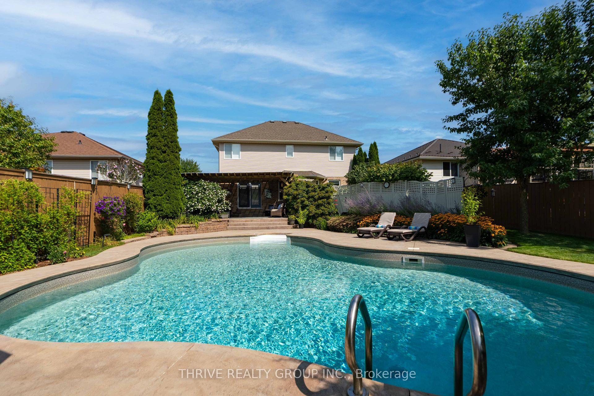Photo 7 of 175 Forest Grove Crescent, Thames Centre, Dorchester — HOMEH