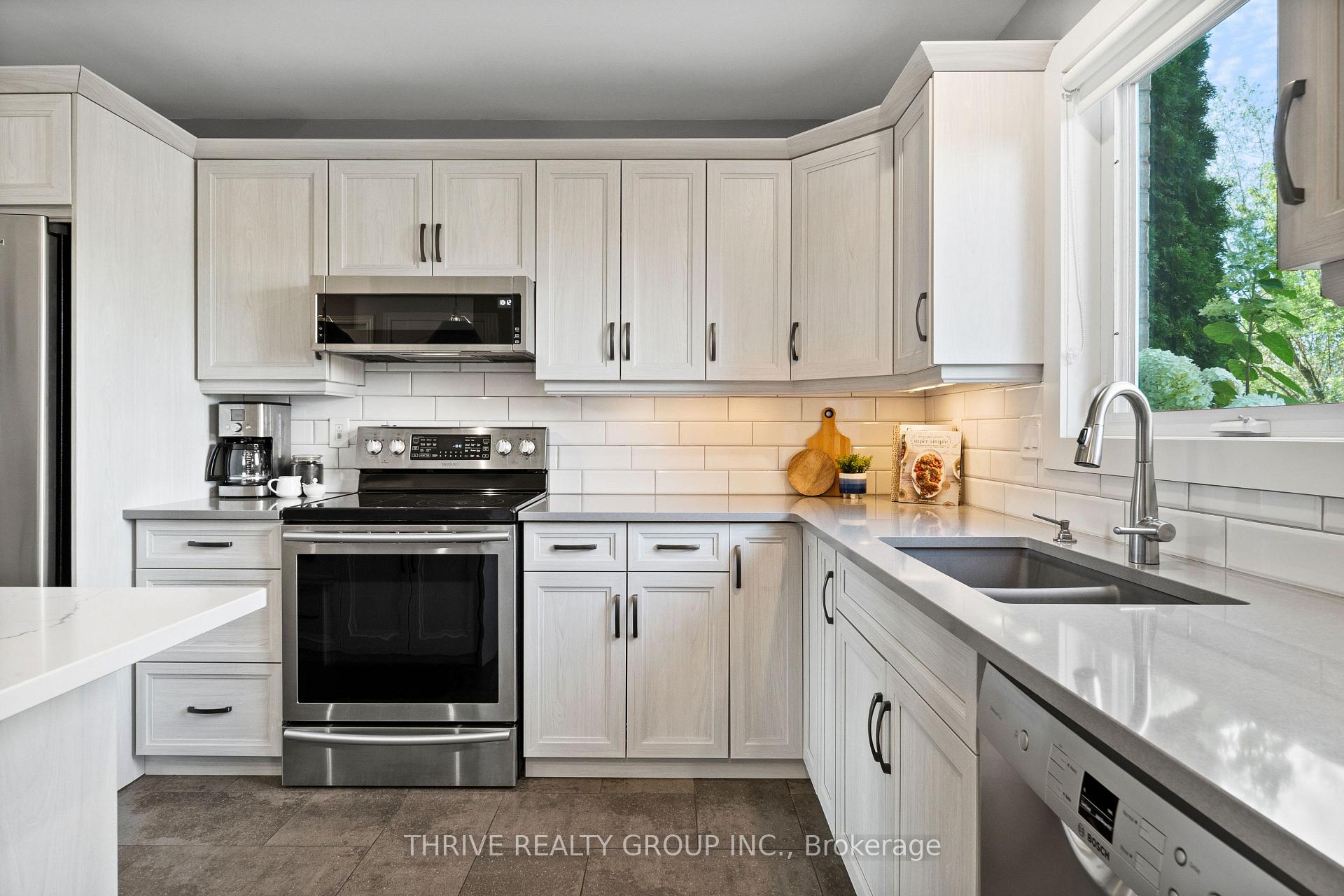 Photo 20 of 175 Forest Grove Crescent, Thames Centre, Dorchester — HOMEH