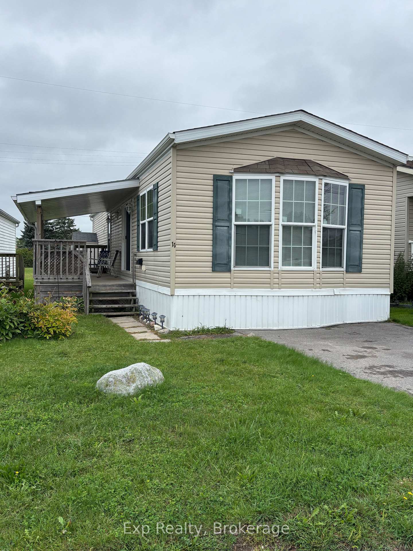 Photo 2 of Unit 11, 311 Dundas Street E, Quinte West, Trenton Ward — HOMEH