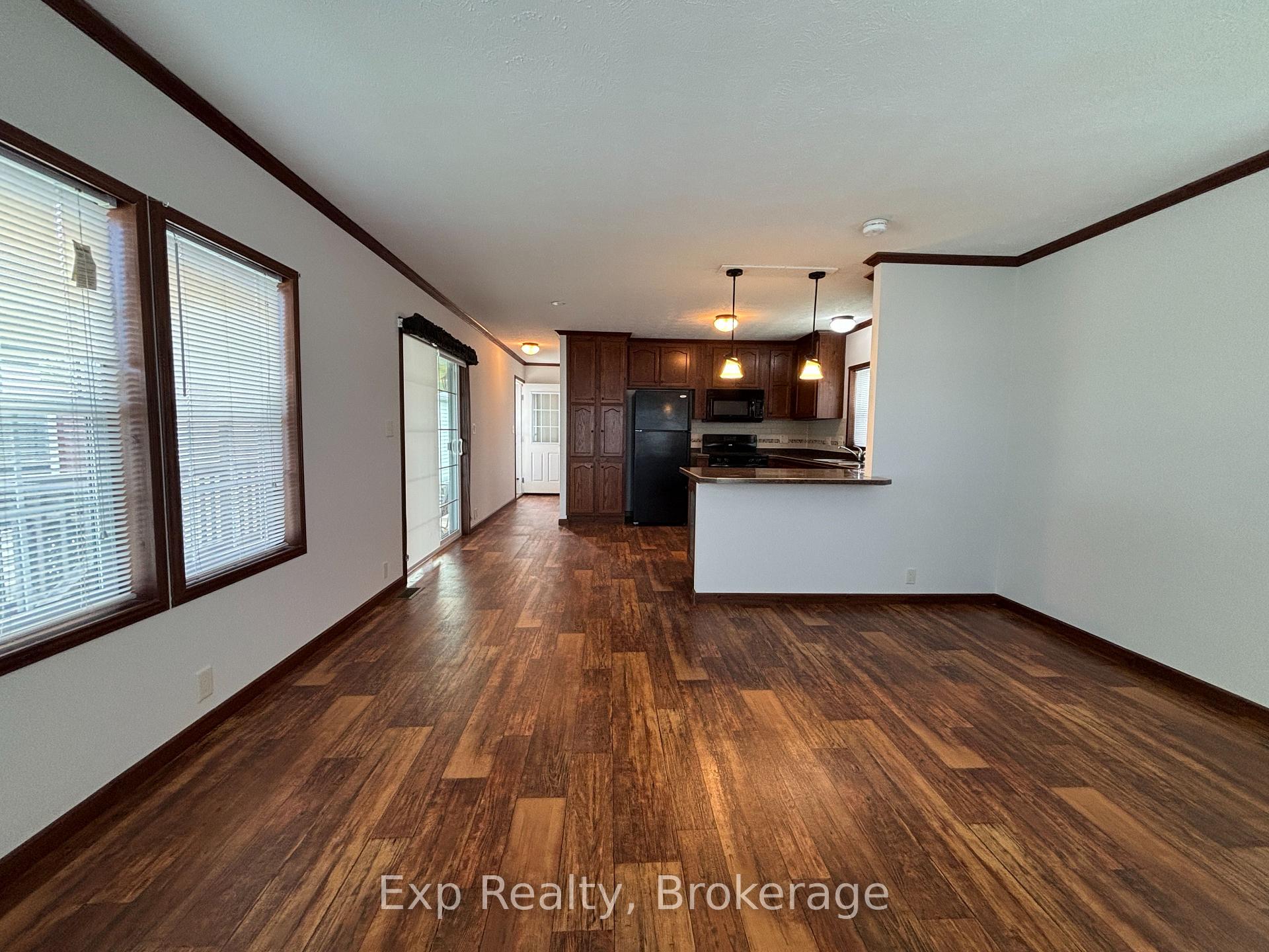 Photo 5 of Unit 11, 311 Dundas Street E, Quinte West, Trenton Ward — HOMEH