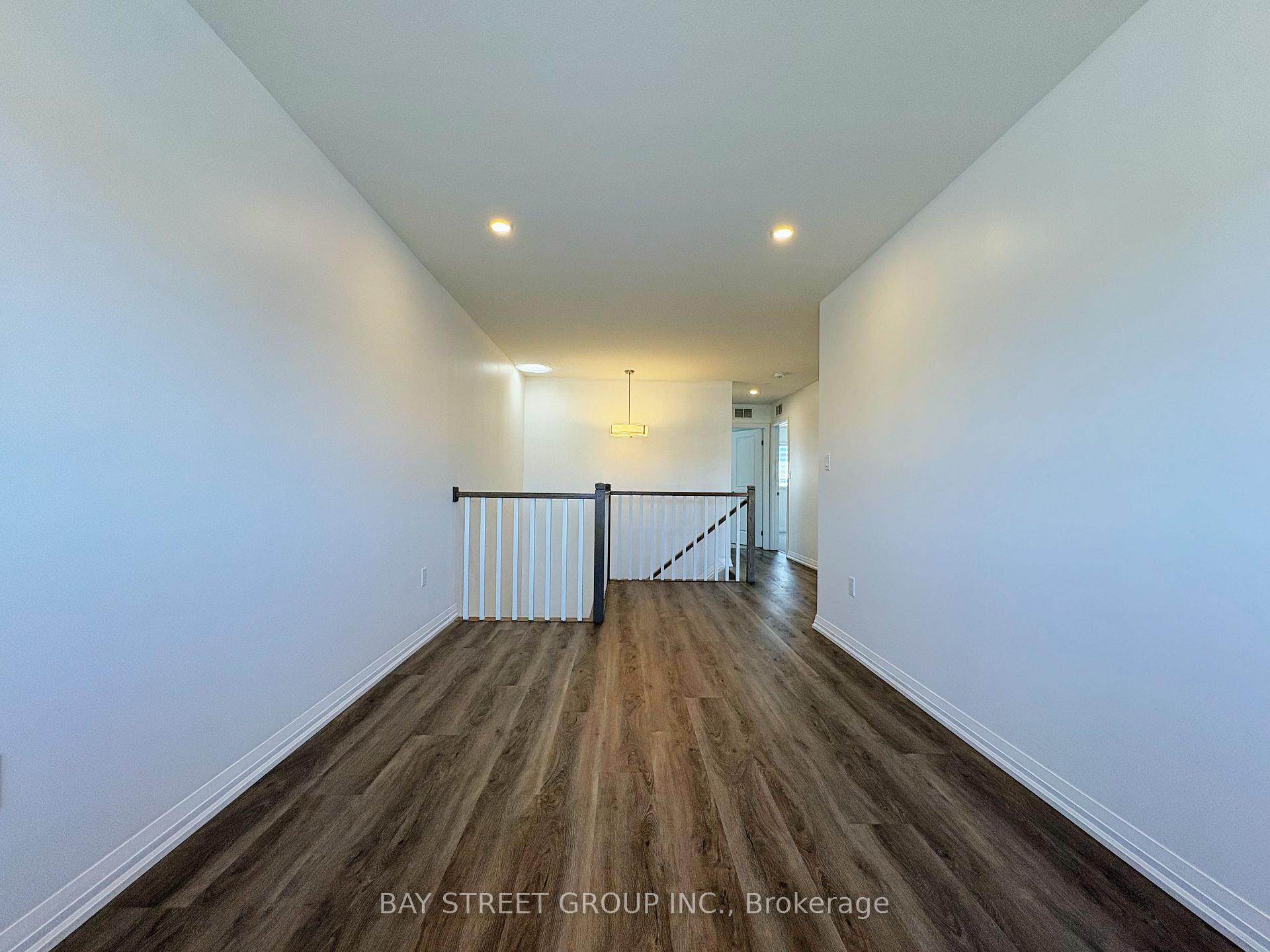Photo 8 of 7405 Matteo Drive, Niagara Falls, Brown — HOMEH