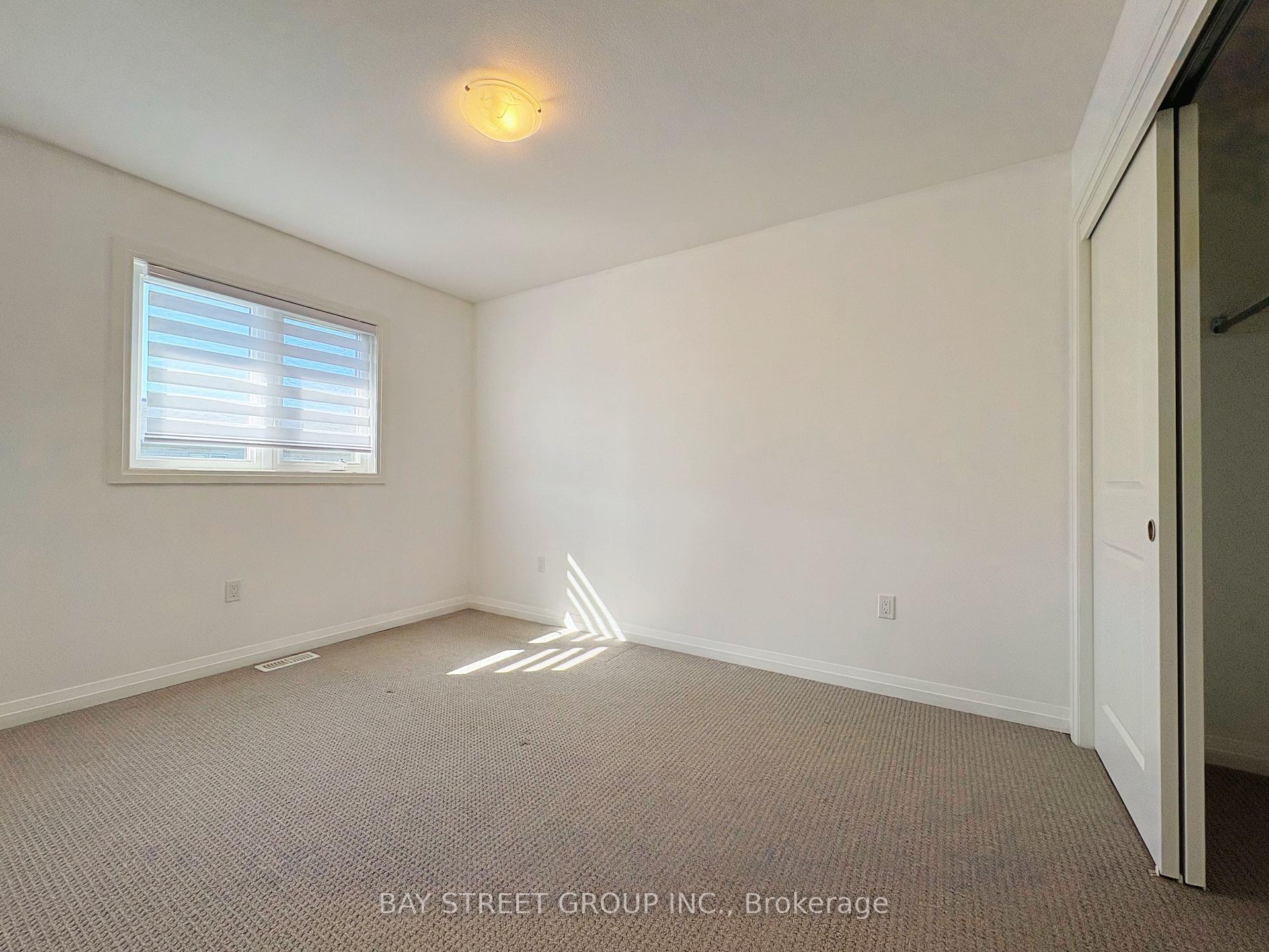 Photo 16 of 7405 Matteo Drive, Niagara Falls, Brown — HOMEH