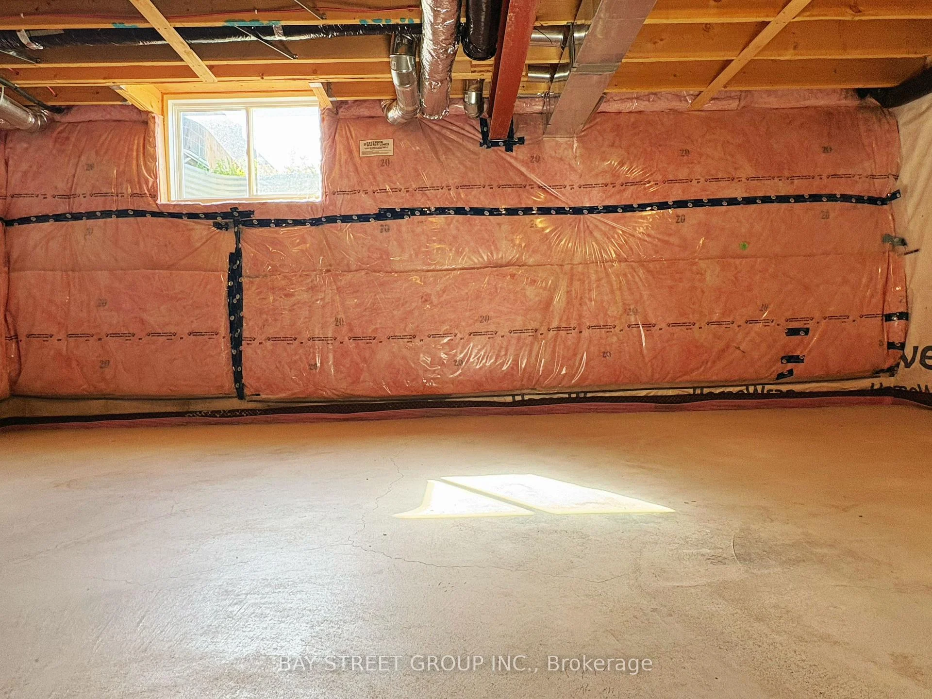 Photo 18 of 7405 Matteo Drive, Niagara Falls, Brown — HOMEH