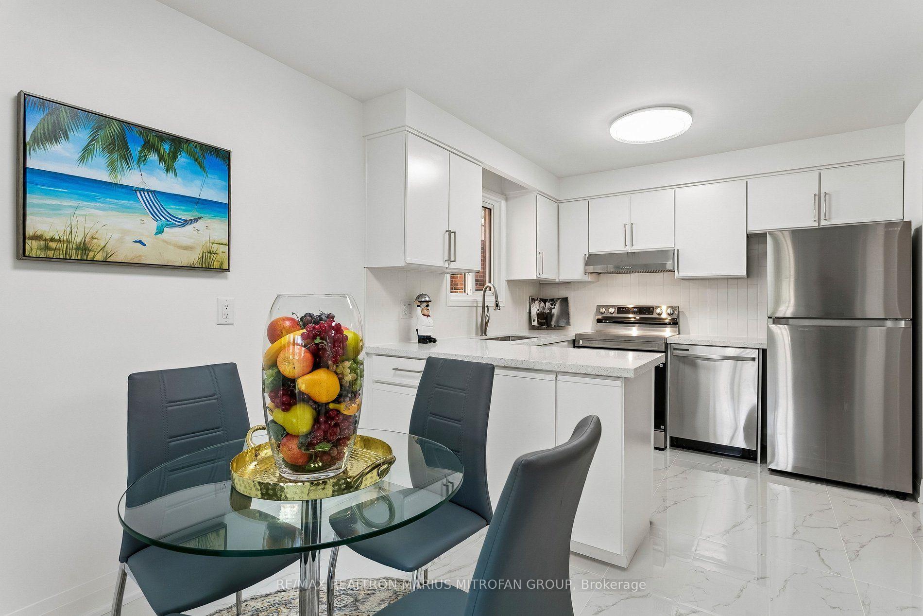 Photo 10 of 1287 Willowbank Trail, Mississauga, Rathwood — HOMEH