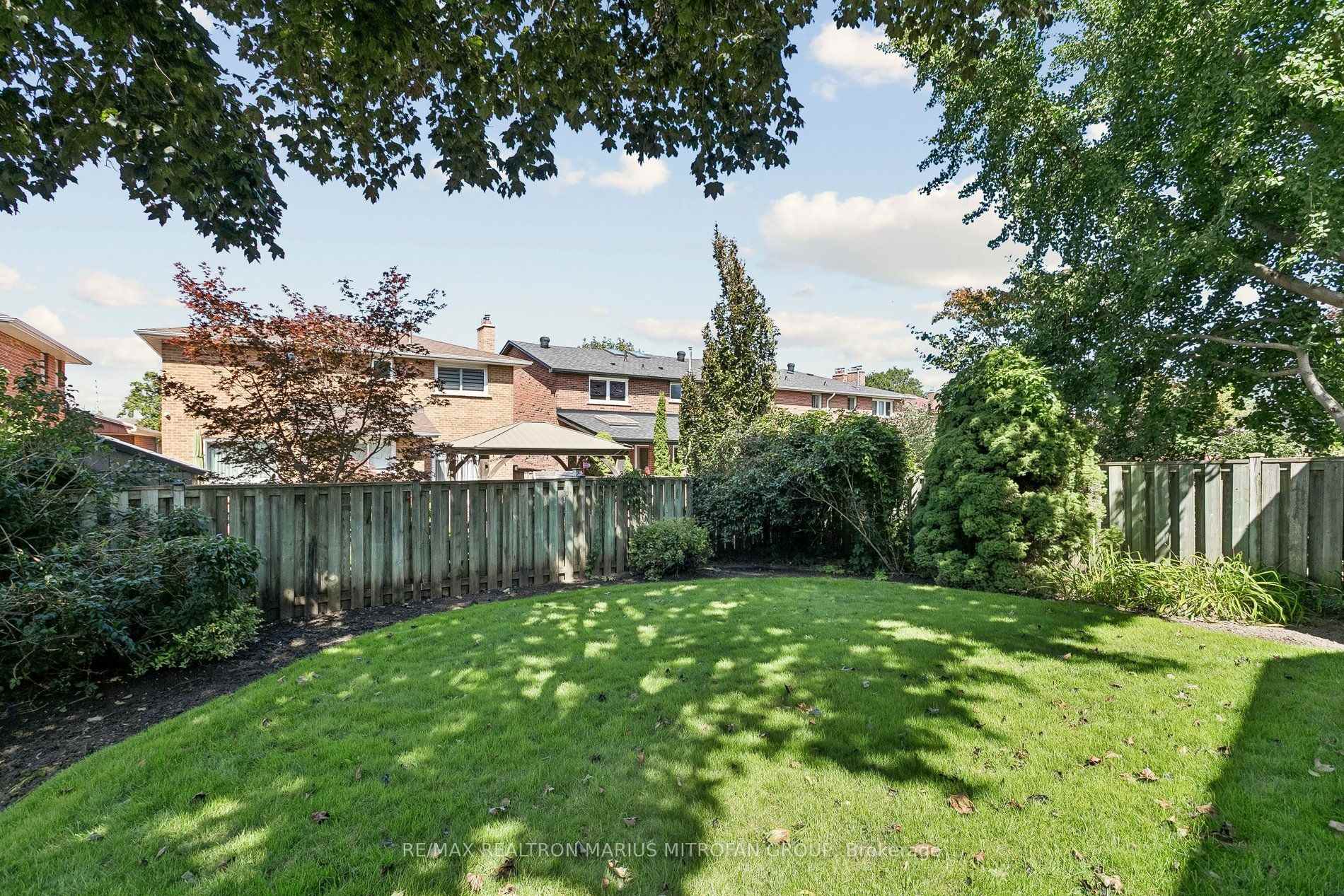 Photo 31 of 1287 Willowbank Trail, Mississauga, Rathwood — HOMEH