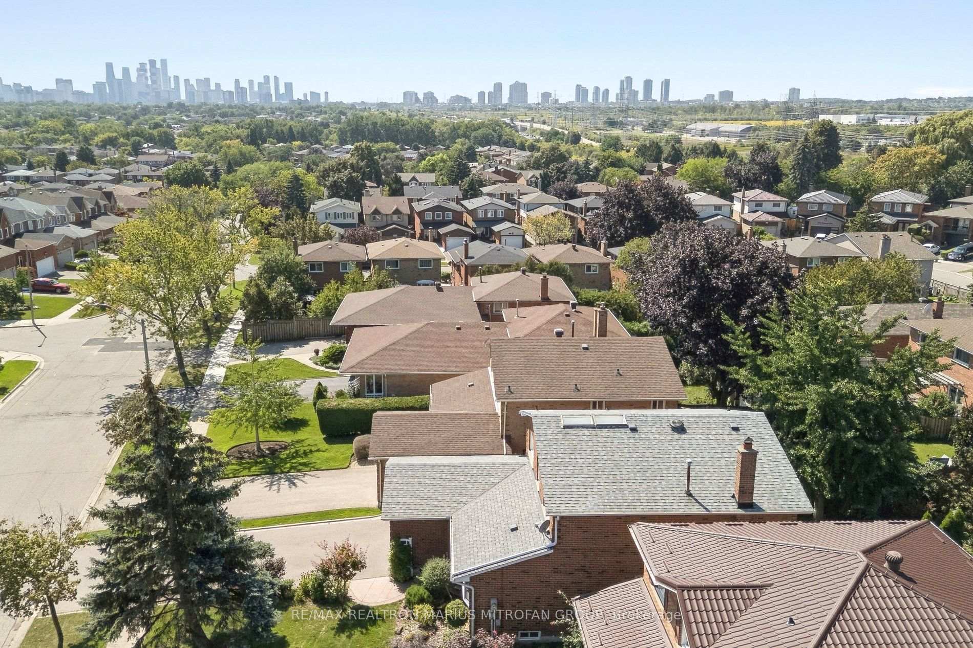 Photo 38 of 1287 Willowbank Trail, Mississauga, Rathwood — HOMEH