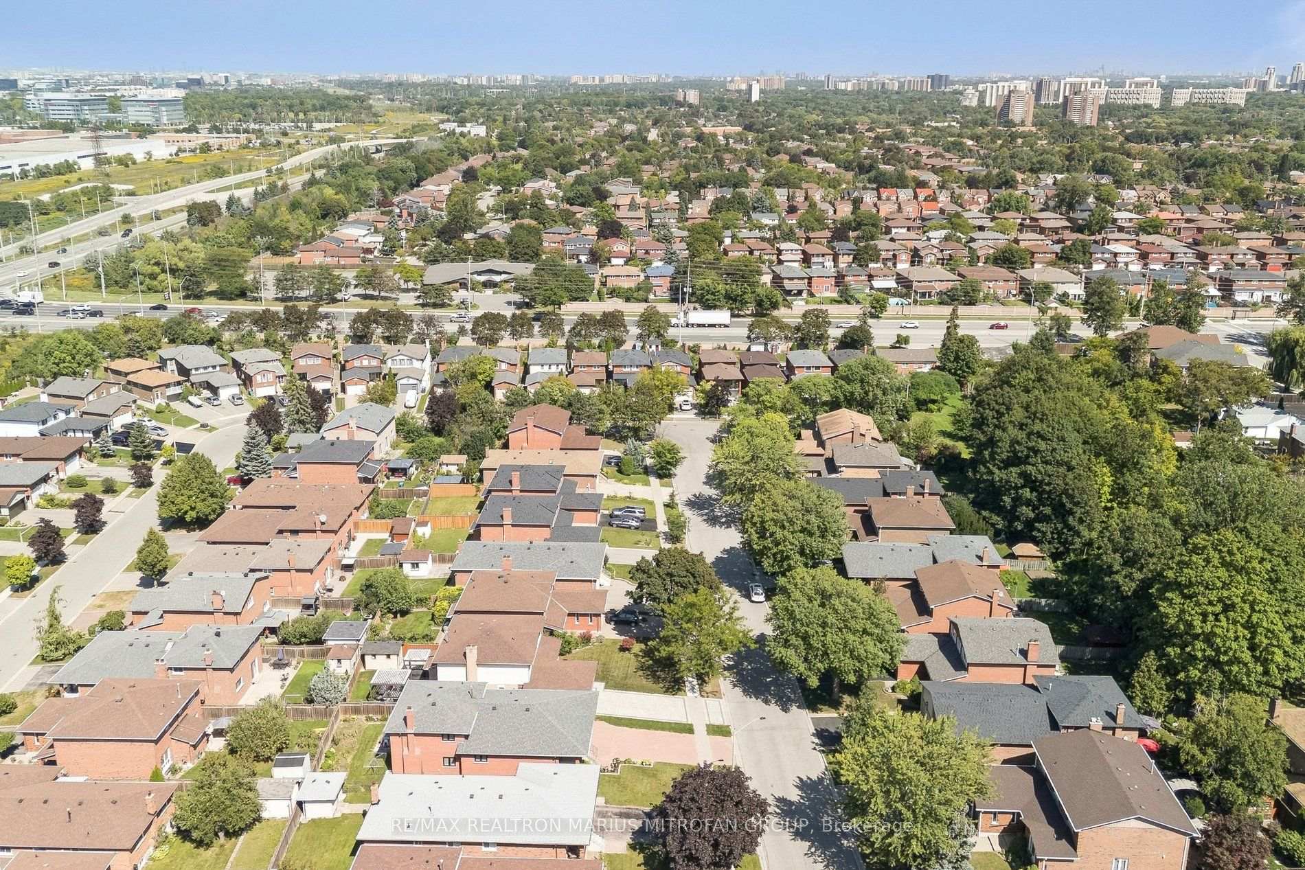 Photo 47 of 1287 Willowbank Trail, Mississauga, Rathwood — HOMEH