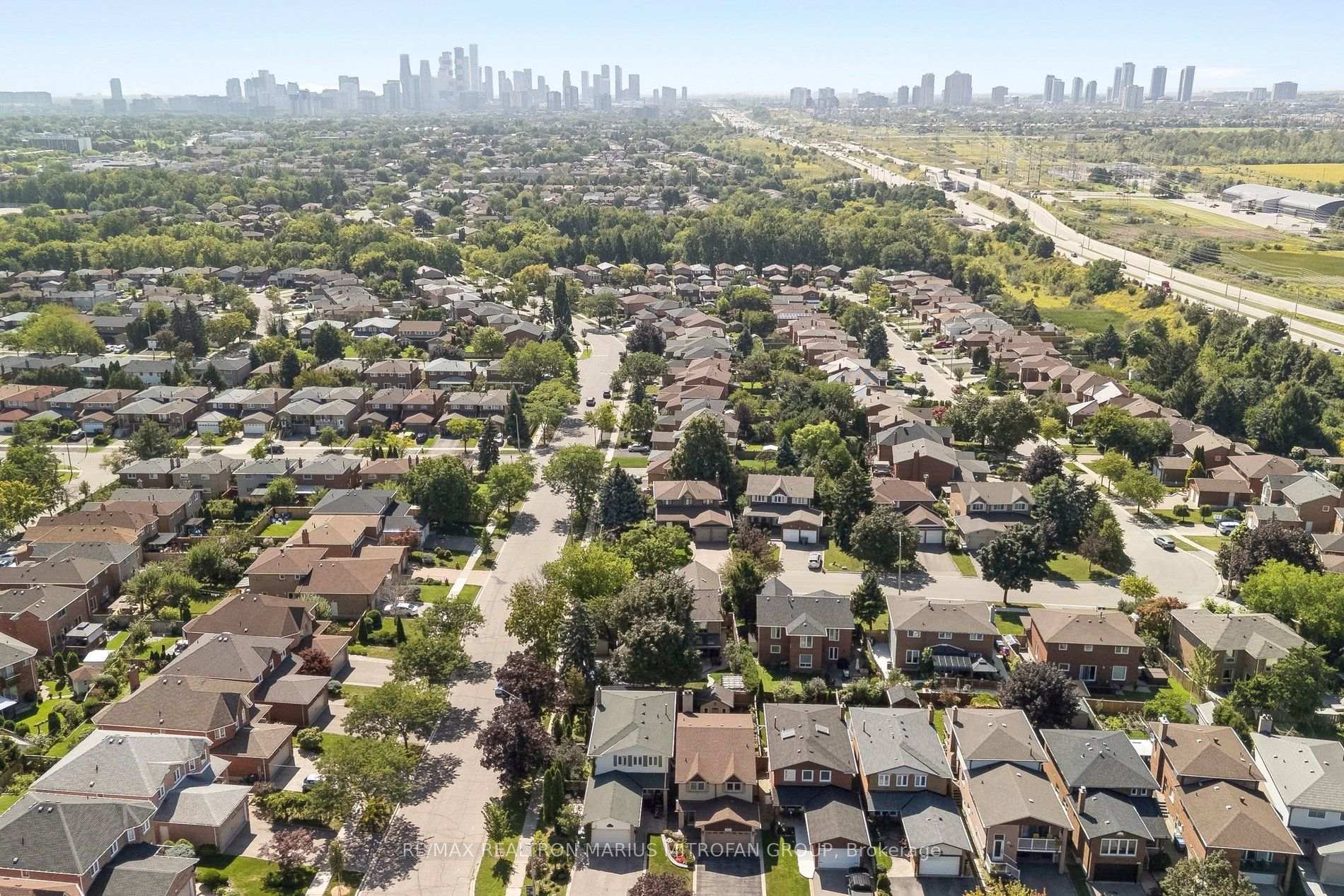 Photo 49 of 1287 Willowbank Trail, Mississauga, Rathwood — HOMEH