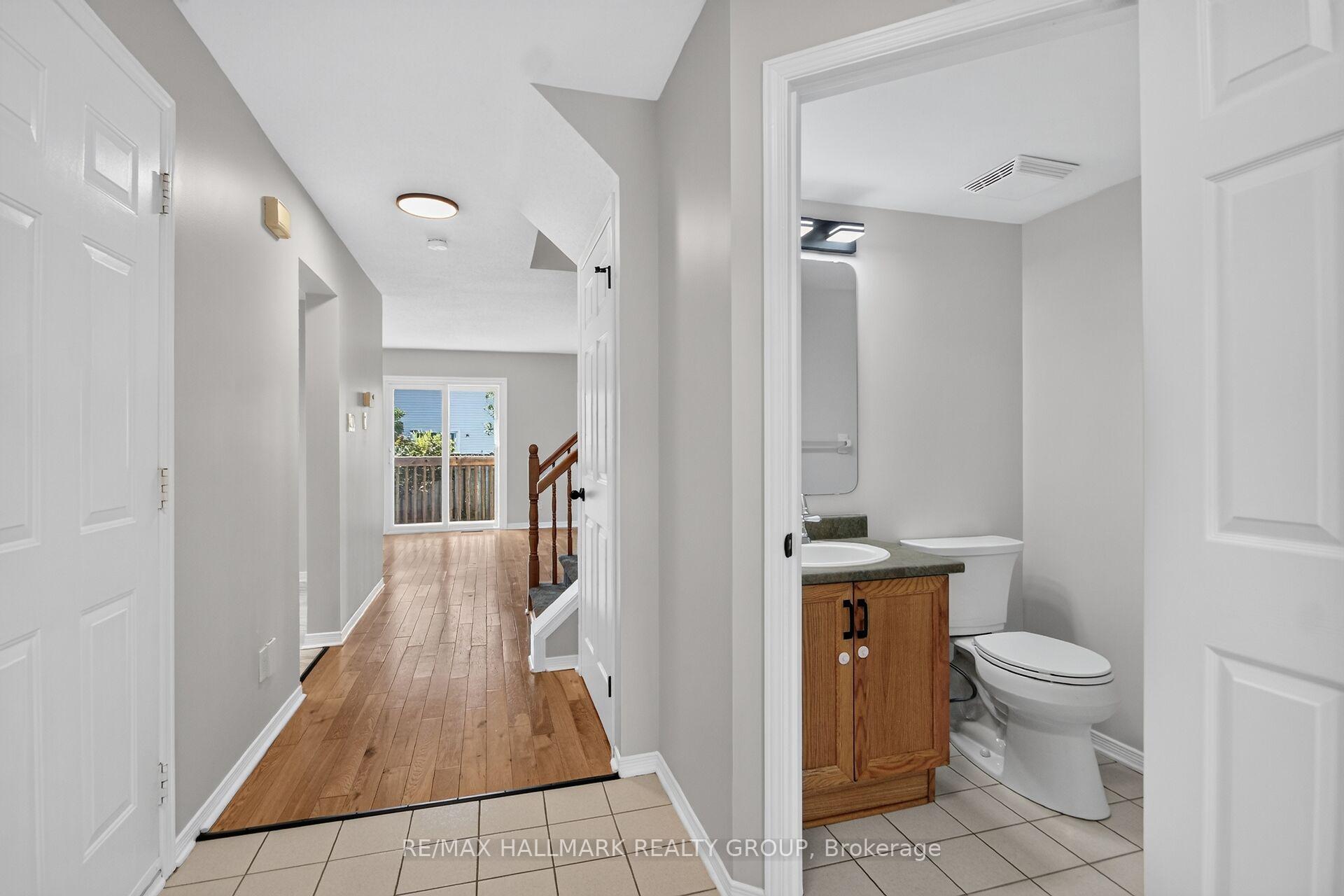 Photo 4 of 82 Whalings Circle, Ottawa, Stittsville (Central) — HOMEH