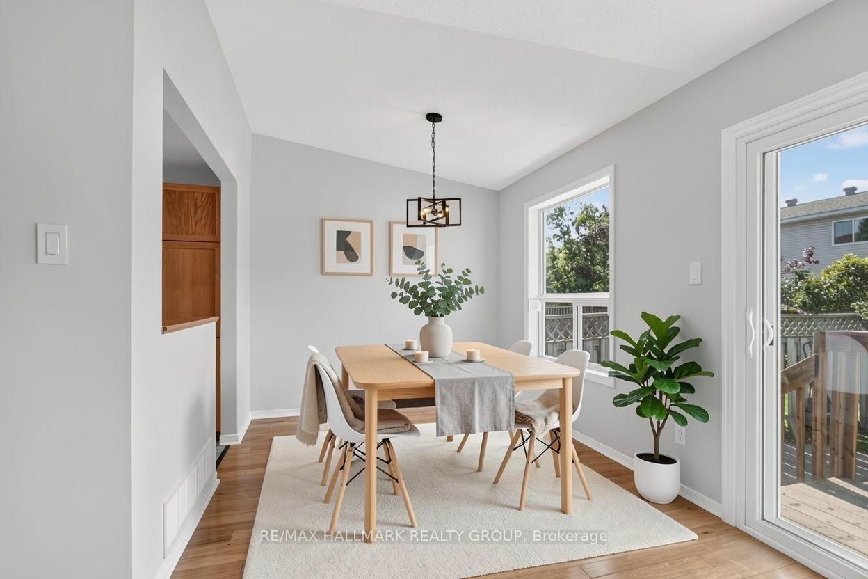 Photo 9 of 82 Whalings Circle, Ottawa, Stittsville (Central) — HOMEH