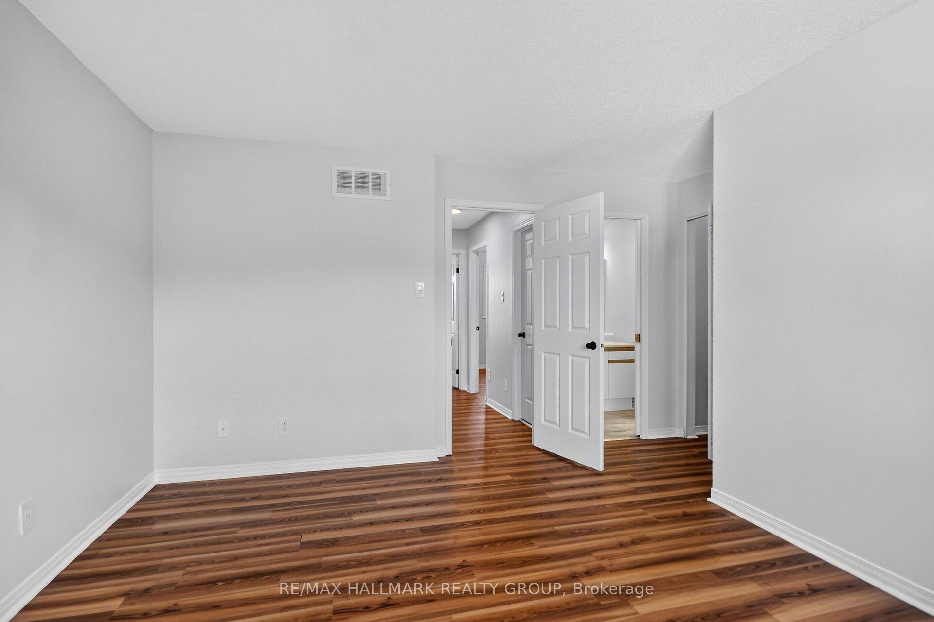 Photo 24 of 82 Whalings Circle, Ottawa, Stittsville (Central) — HOMEH